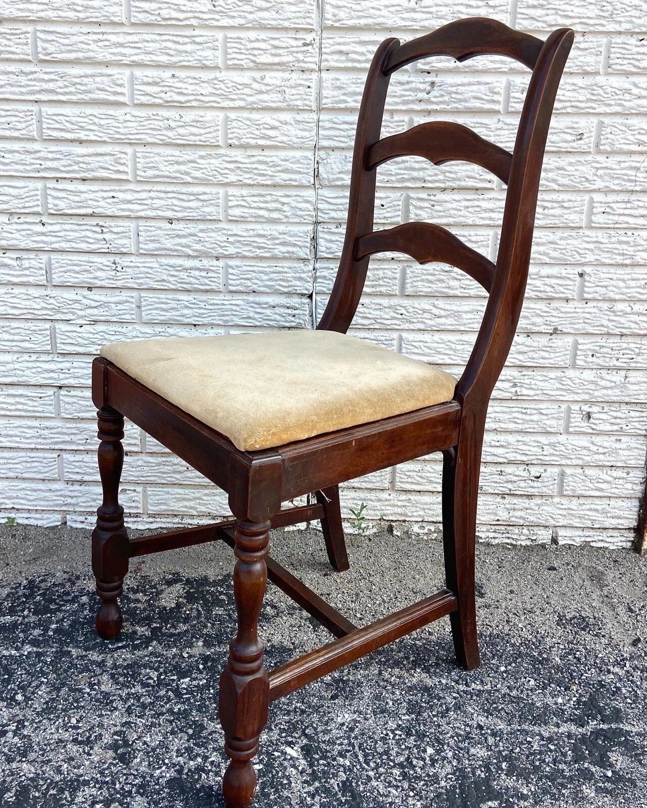 Vintage Ladderback Dining Chair