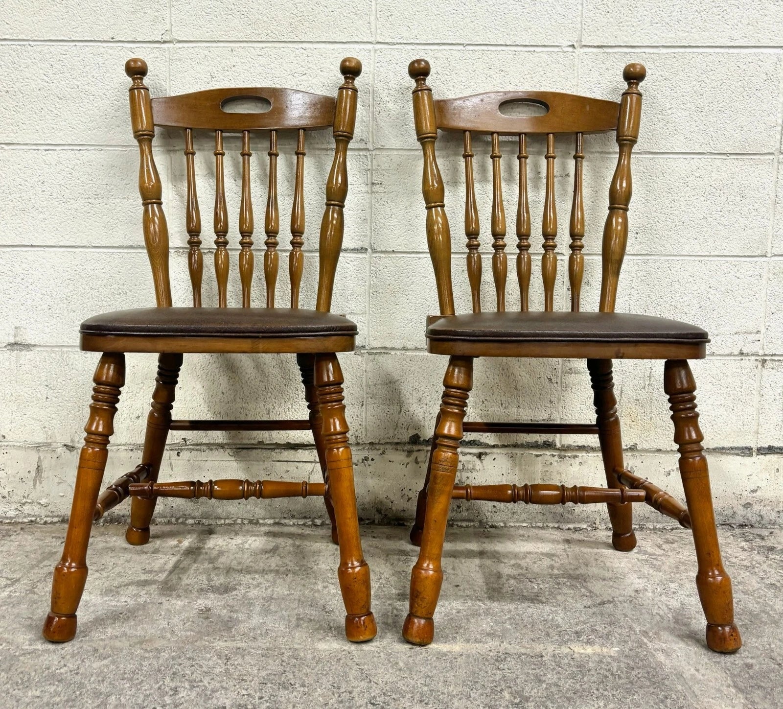 Vintage Cochrane Inc. Bay Colony NO 938 737 Colonial Style Vinyl Seat Chairs