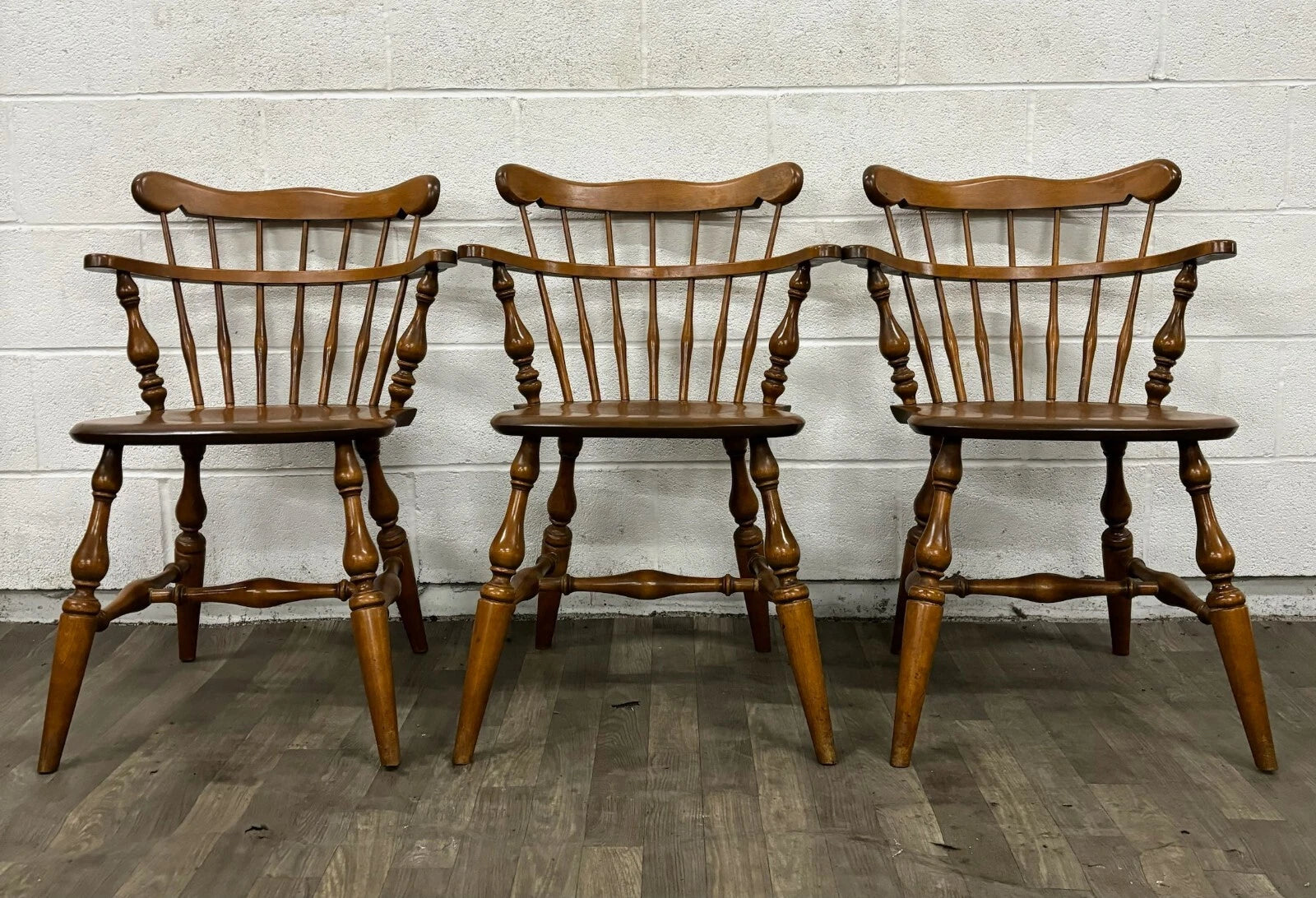 Vintage Ethan Allen Heirloom Nutmeg Maple Colonial Early American Dining Chairs