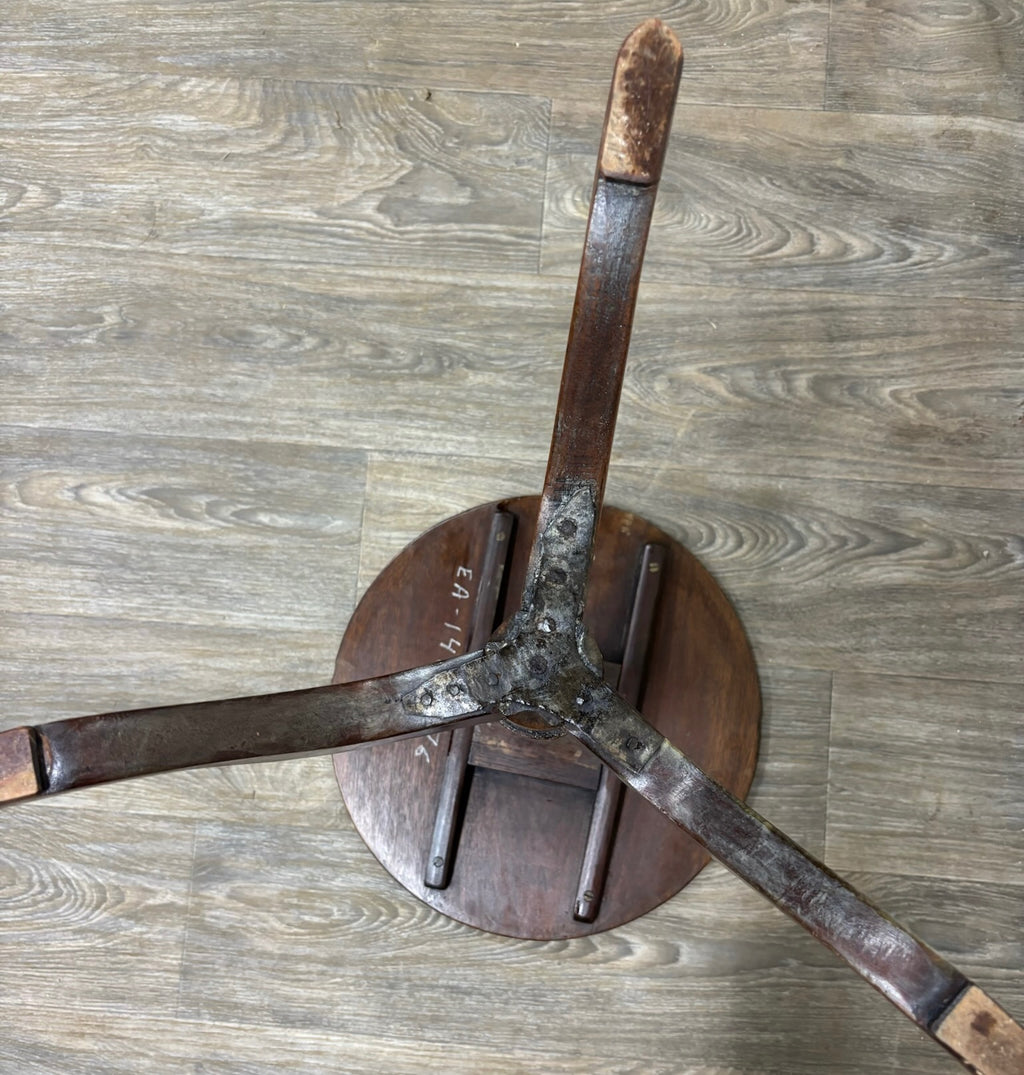 Antique 19th Century Mahogany Tilt Top Tea Occasional Pedestal Tripod Table