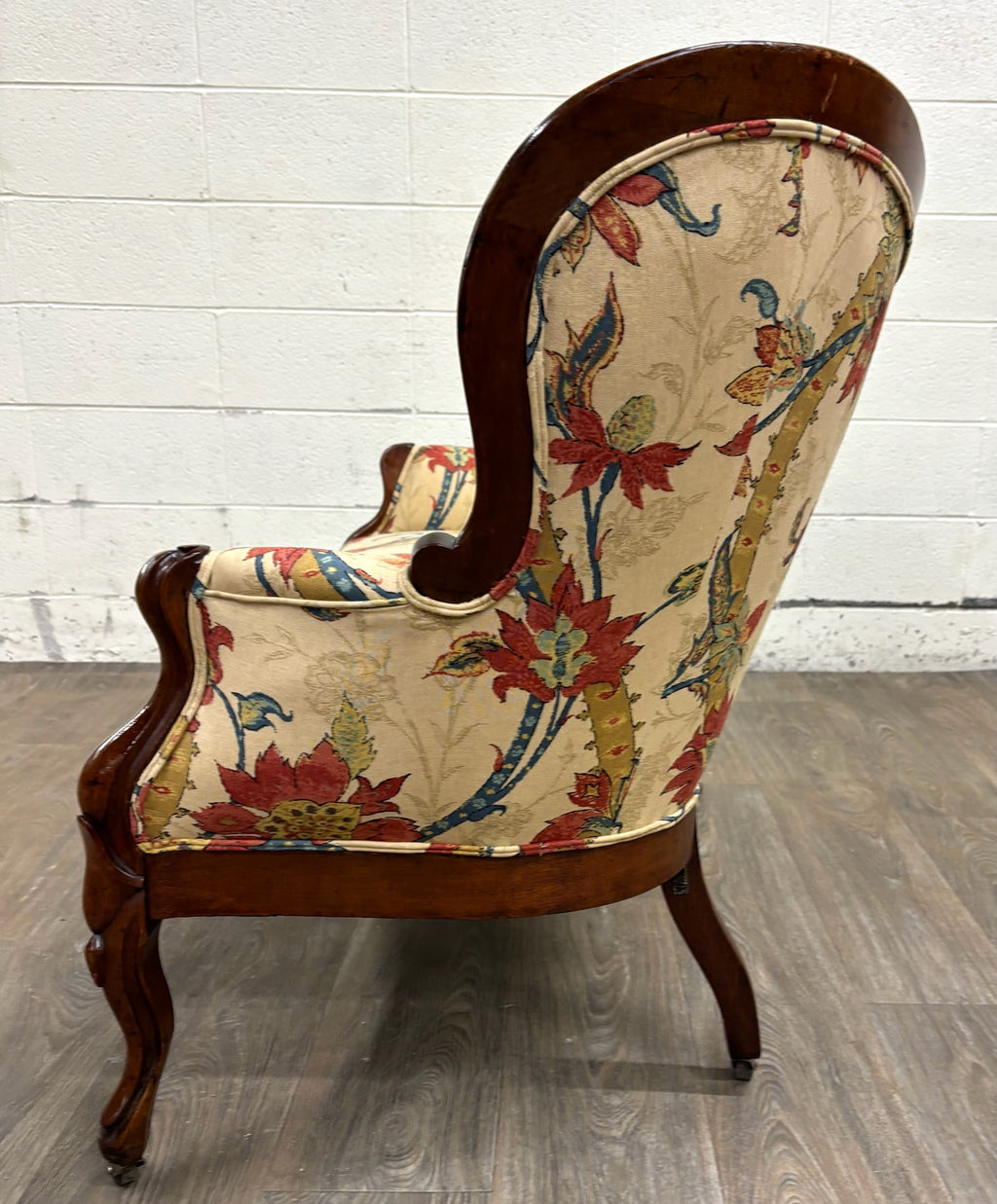 Antique Late 1800s Victorian Carved Walnut Floral Upholstered Parlor Settee