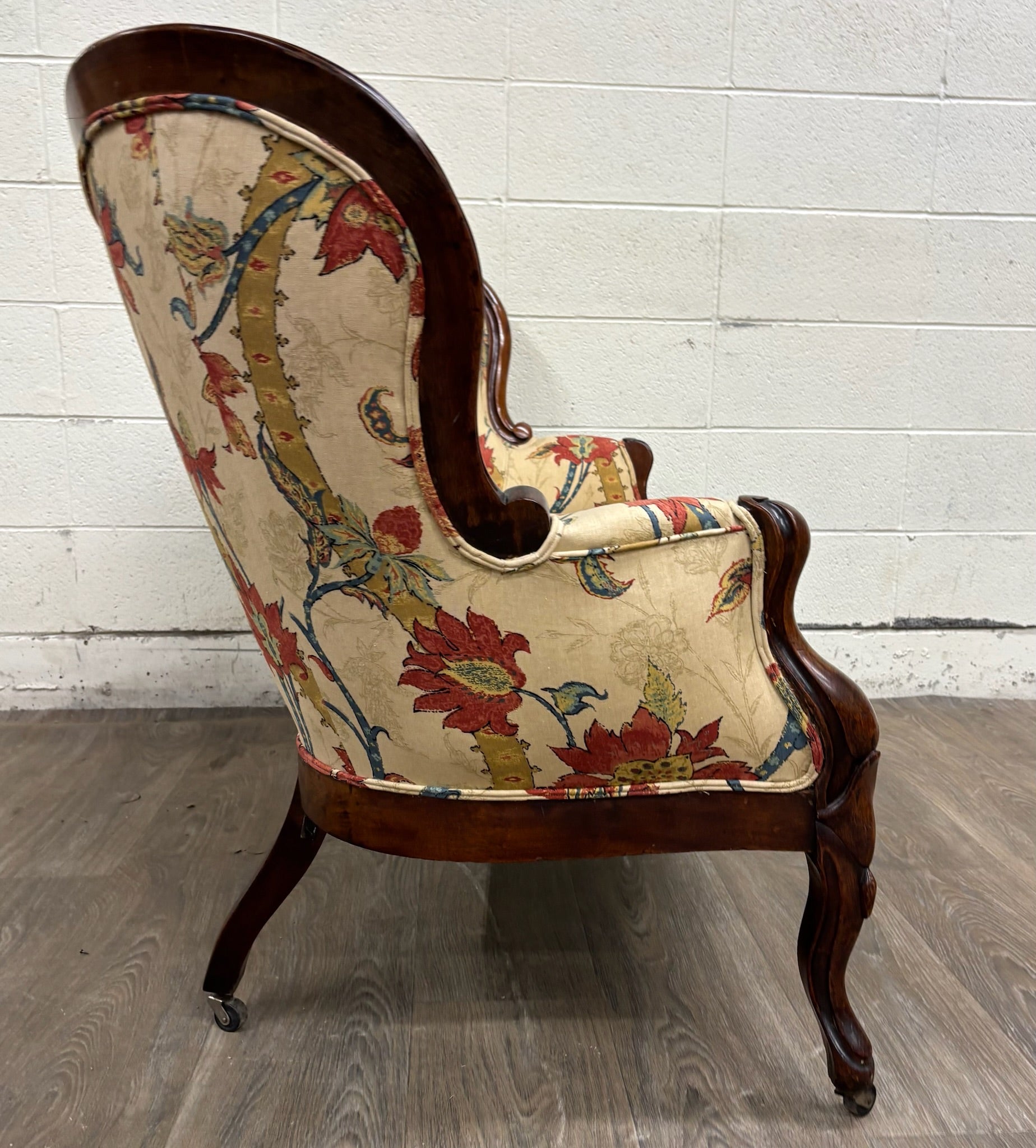 Antique Late 1800s Victorian Carved Walnut Floral Upholstered Parlor Settee