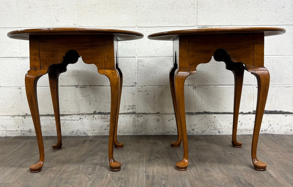 Vintage Traditional Queen Anne Style Round Side Tables Lamp Tables - Pair