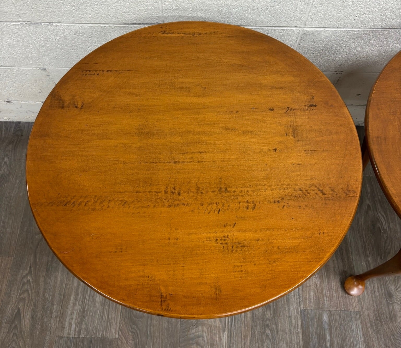 Vintage Traditional Queen Anne Style Round Side Tables Lamp Tables - Pair