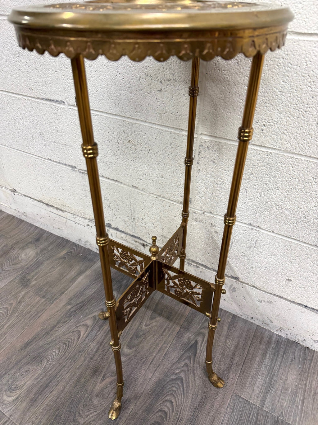 Vintage Hollywood Regency Chinoiserie Style Brass Plant Stand Accent Table