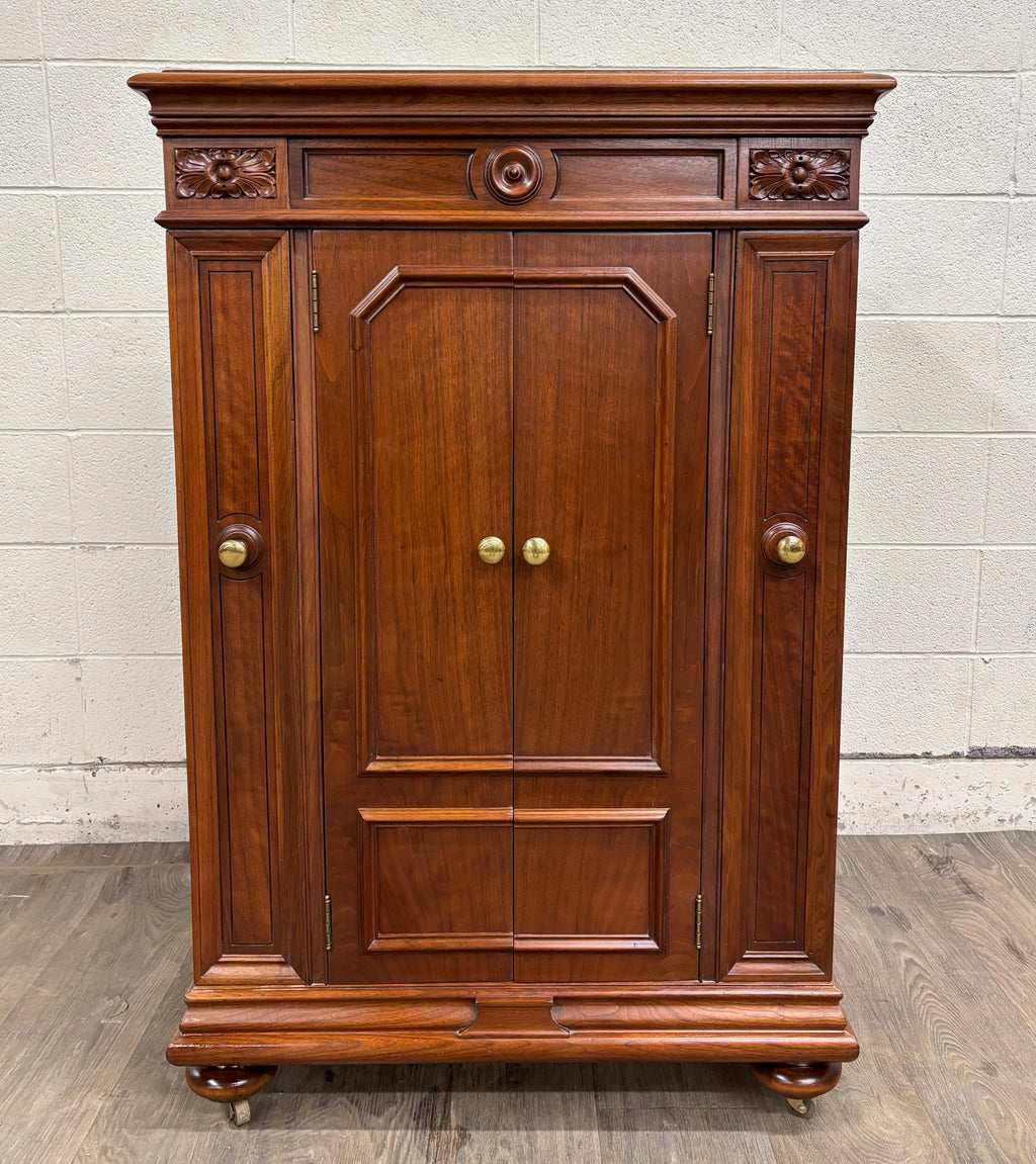 Antique Victor Victrola Orthophonic Floral Carved Walnut Credenza Cabinet