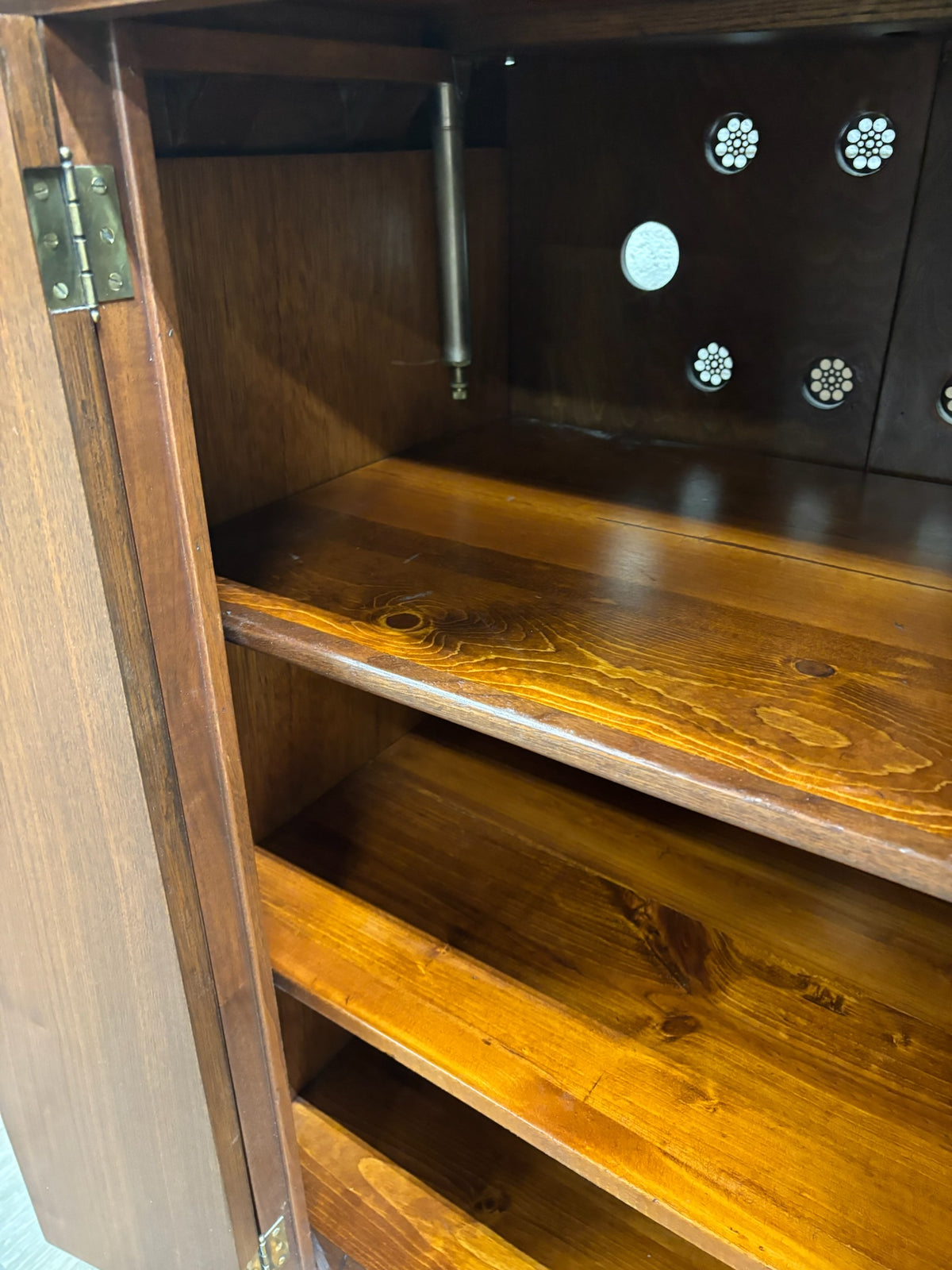 Antique Victor Victrola Orthophonic Floral Carved Walnut Credenza Cabinet