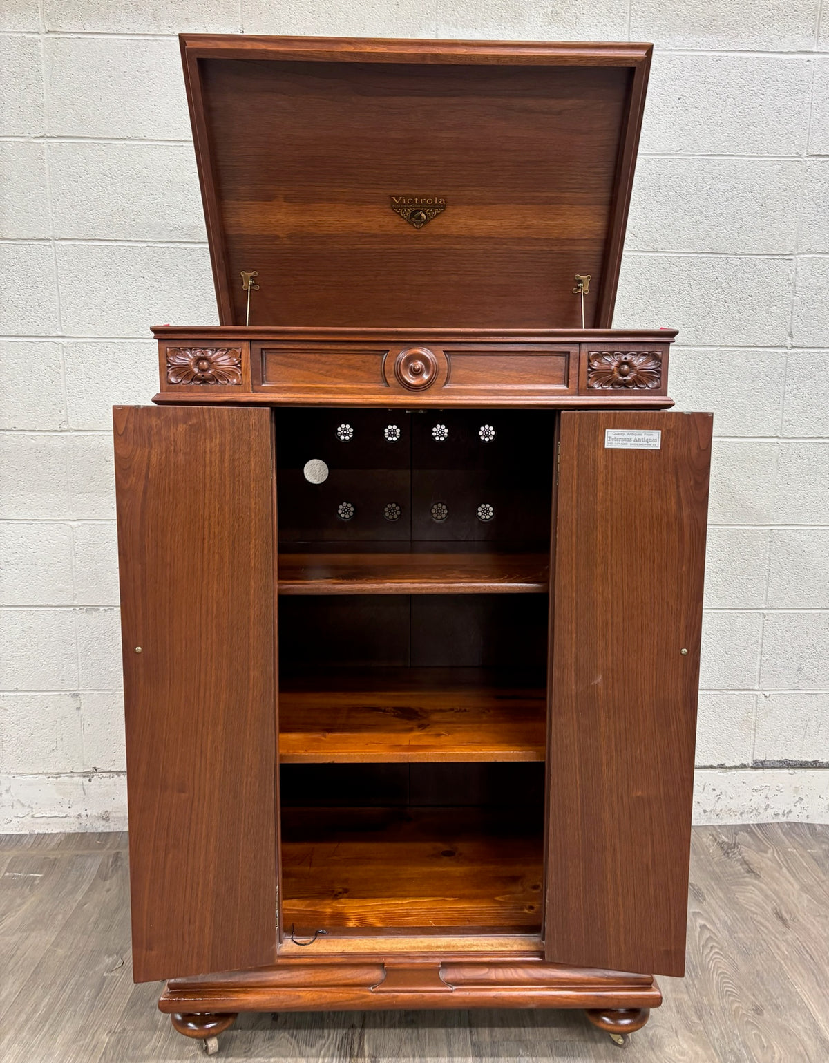 Antique Victor Victrola Orthophonic Floral Carved Walnut Credenza Cabinet