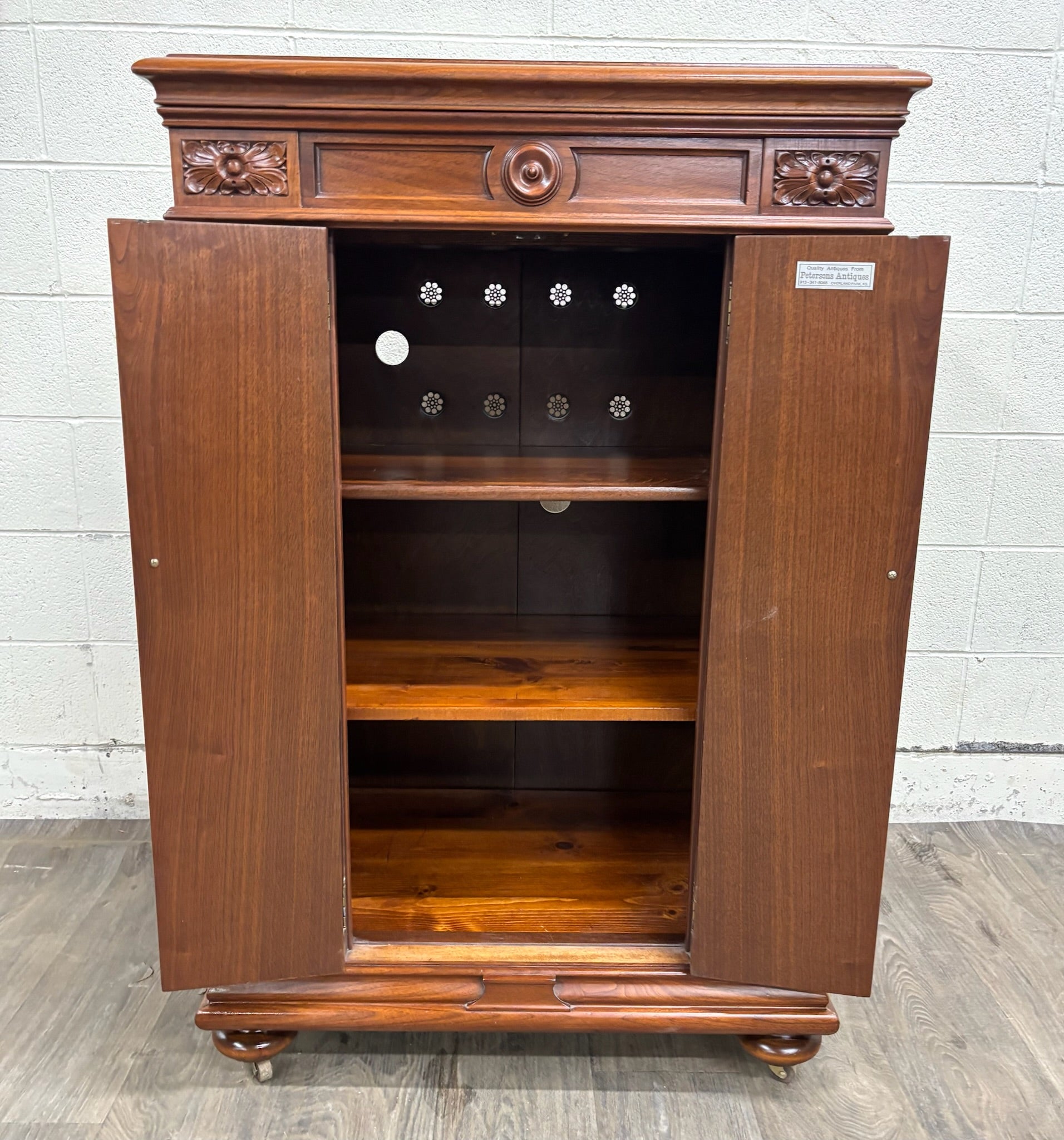 Antique Victor Victrola Orthophonic Floral Carved Walnut Credenza Cabinet