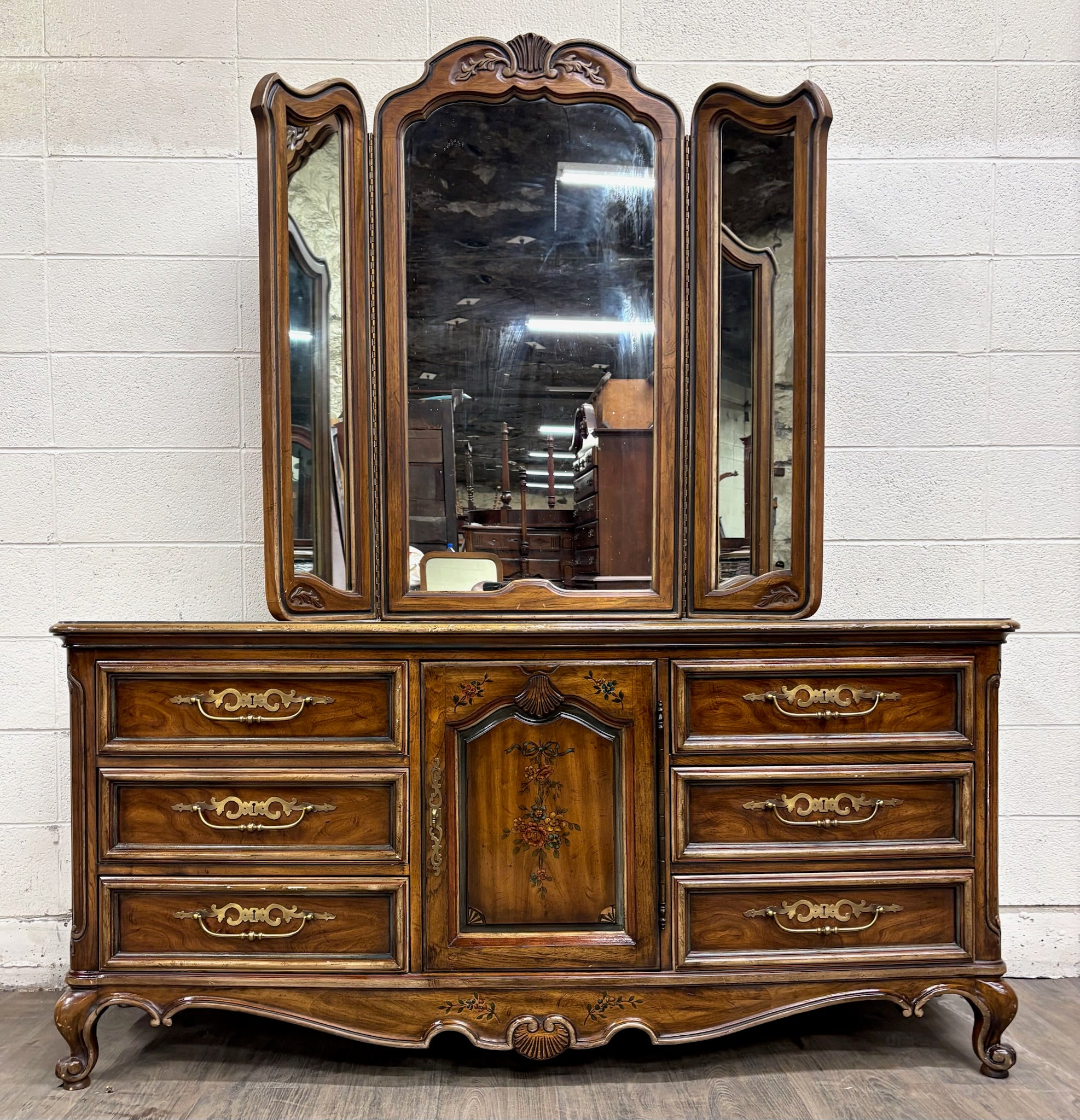 Vintage Drexel Heritage Brittany Collection French Provincial Louis XV Dresser