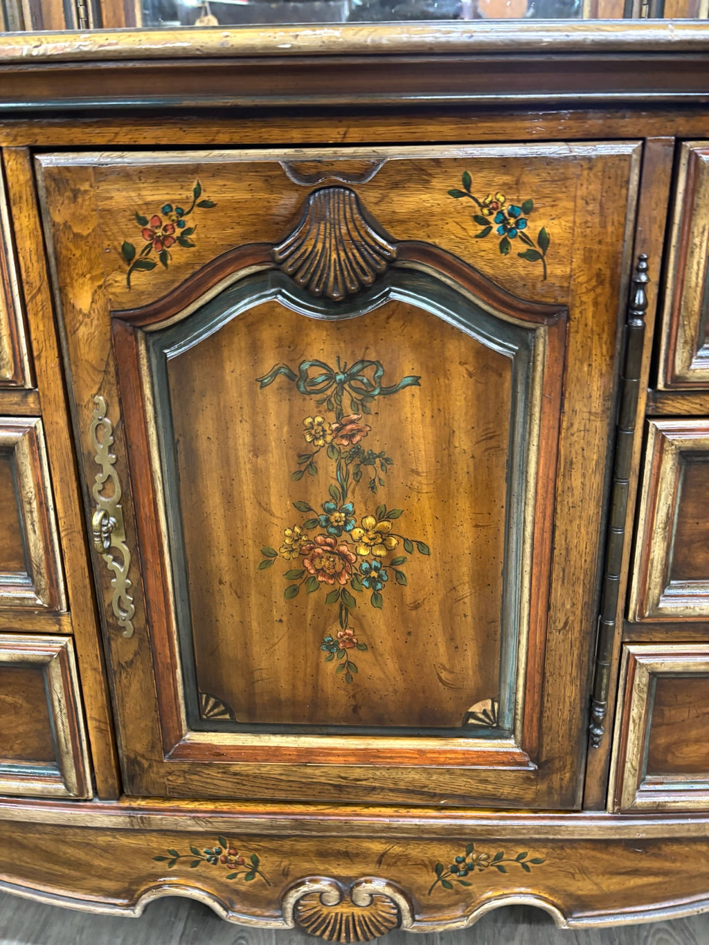 Vintage Drexel Heritage Brittany Collection French Provincial Louis XV Dresser