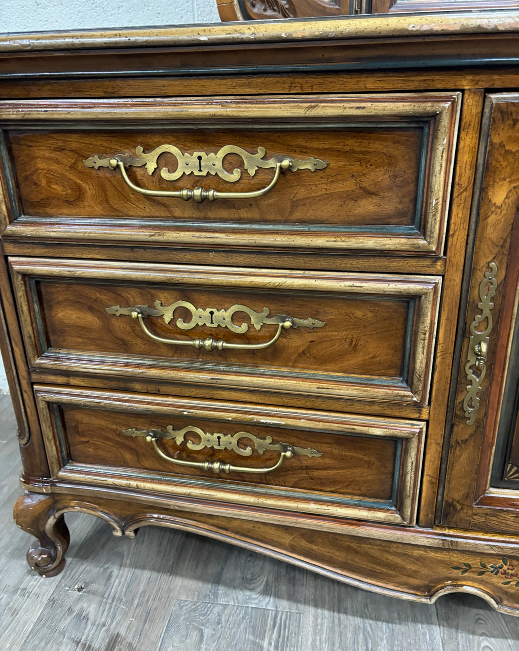Vintage Drexel Heritage Brittany Collection French Provincial Louis XV Dresser