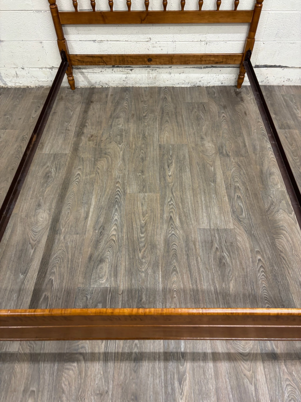 Vintage Full Size Heywood Wakefield Old Colony Maple Bed