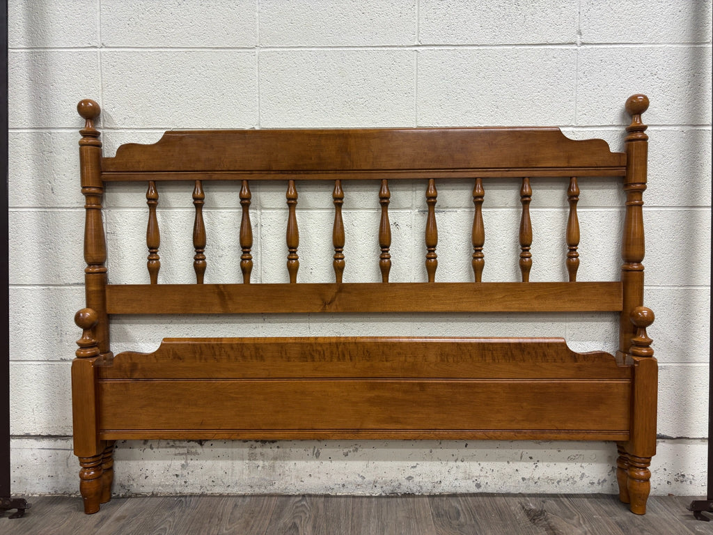 Vintage Full Size Heywood Wakefield Old Colony Maple Bed
