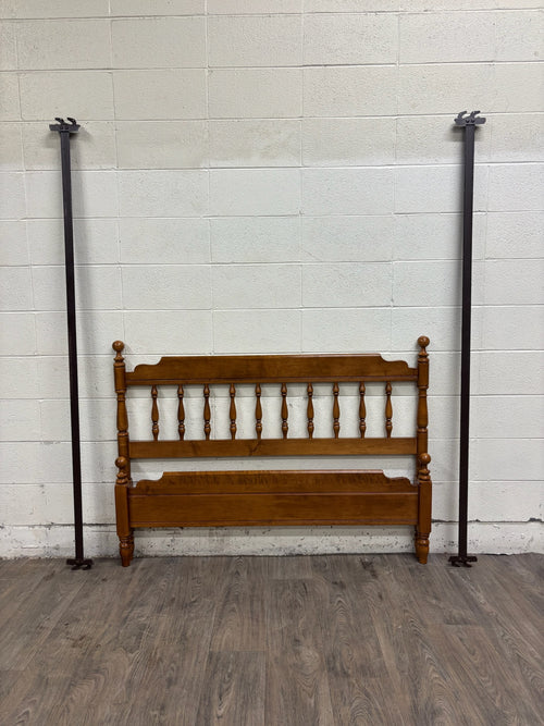 Vintage Full Size Heywood Wakefield Old Colony Maple Bed