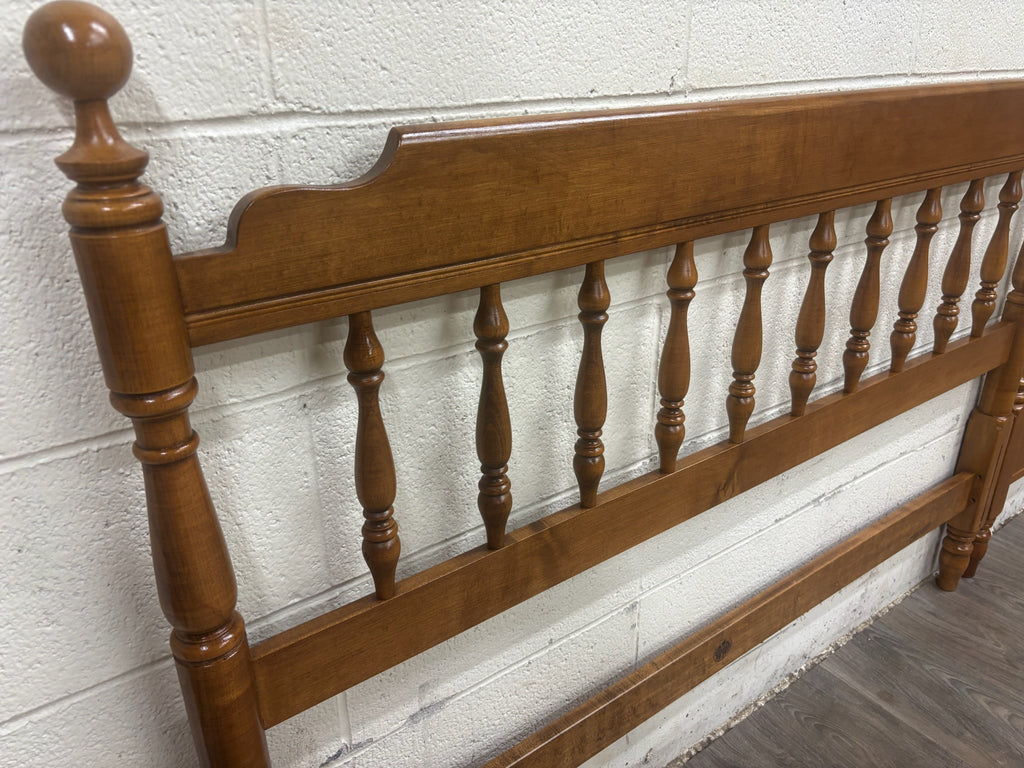 Vintage Full Size Heywood Wakefield Old Colony Maple Bed