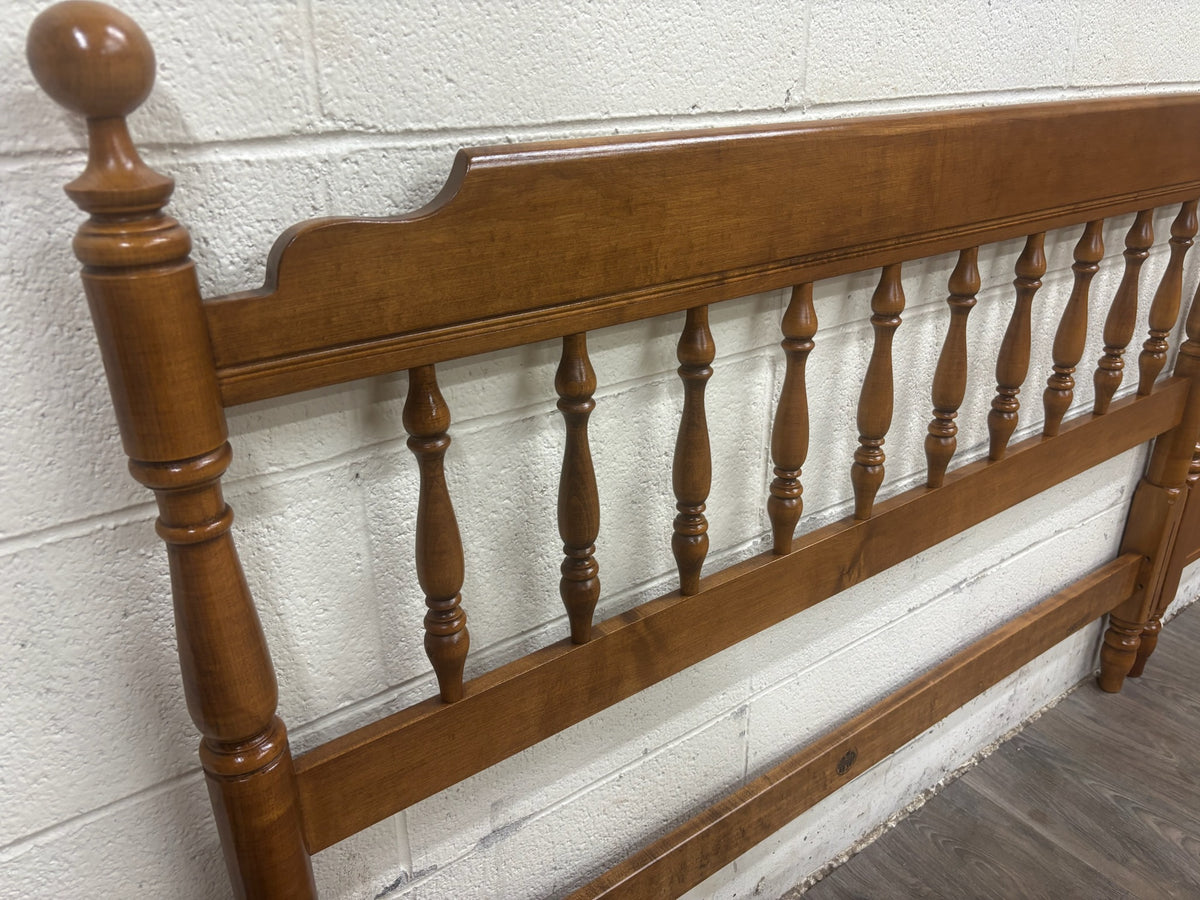 Vintage Full Size Heywood Wakefield Old Colony Maple Bed