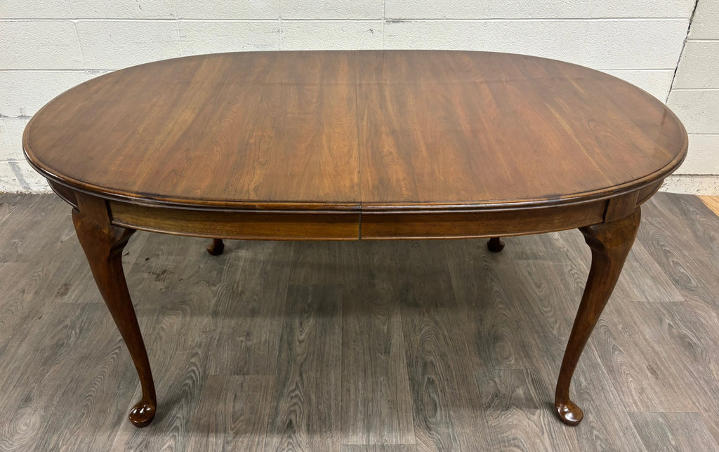 Vintage Queen Anne Style Oval Walnut Dining Table