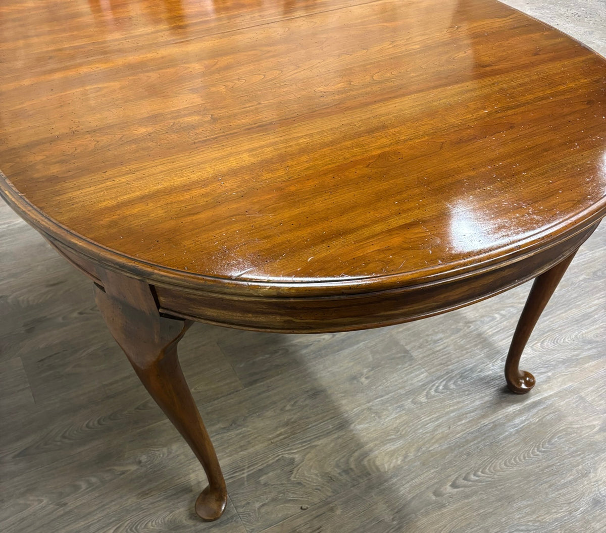 Vintage Queen Anne Style Oval Walnut Dining Table