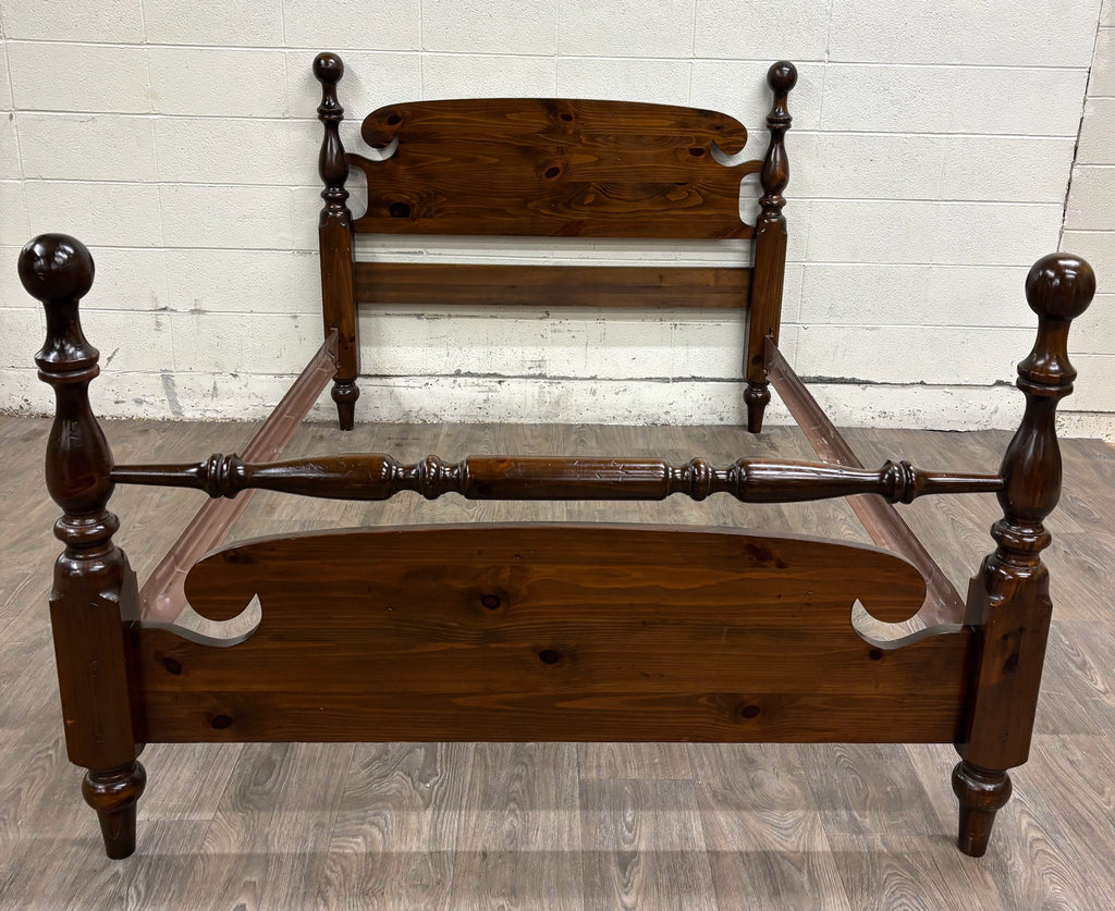 Vintage Full Size Solid Pine Cannonball Poster Bed