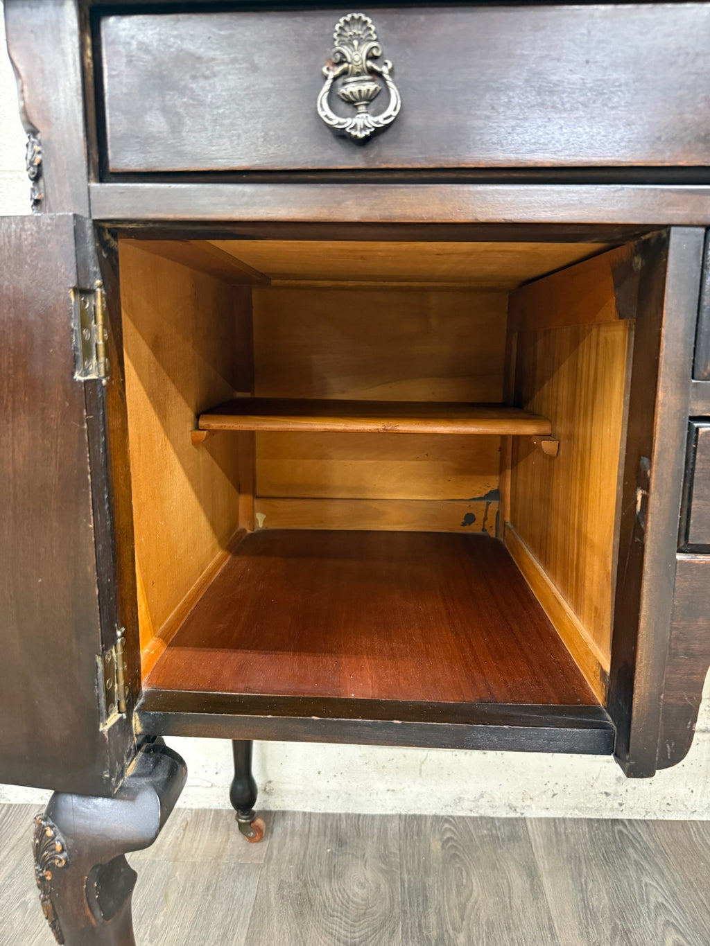 Vintage Georgian Revival Mahogany Sideboard Buffet Console