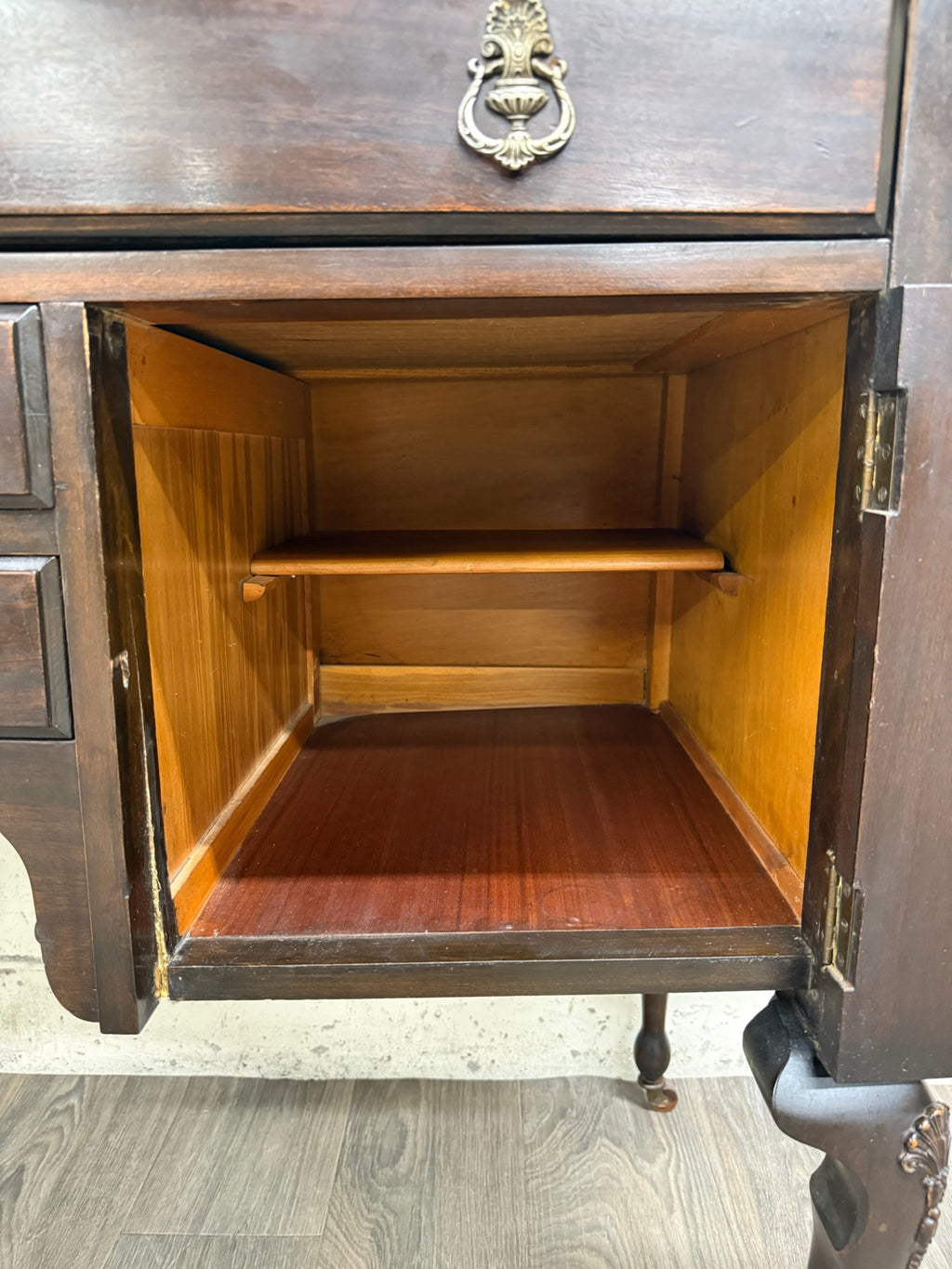 Vintage Georgian Revival Mahogany Sideboard Buffet Console