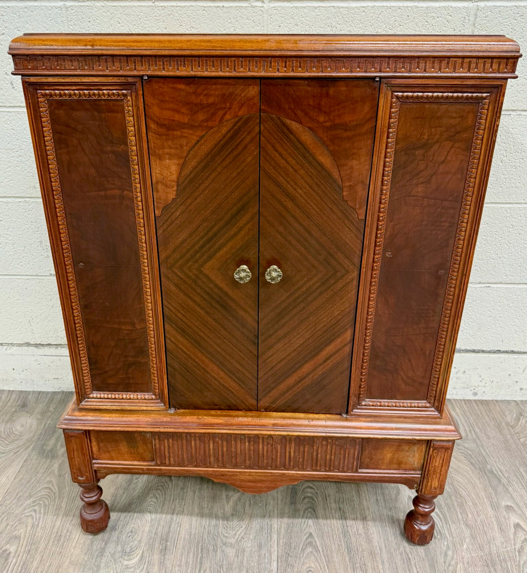 Vintage Georgian Revival Mahogany Cabinet