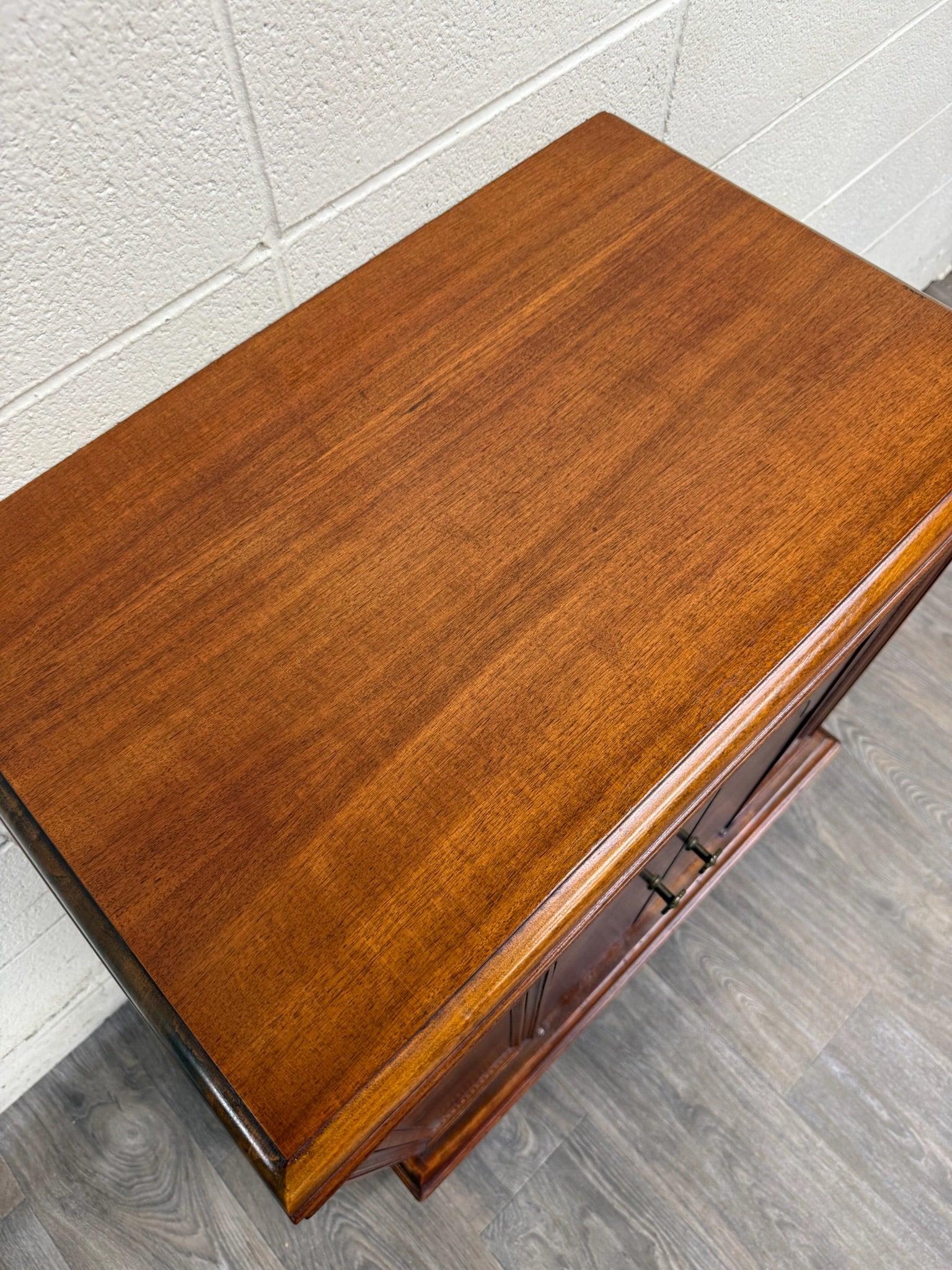 Vintage Georgian Revival Mahogany Cabinet
