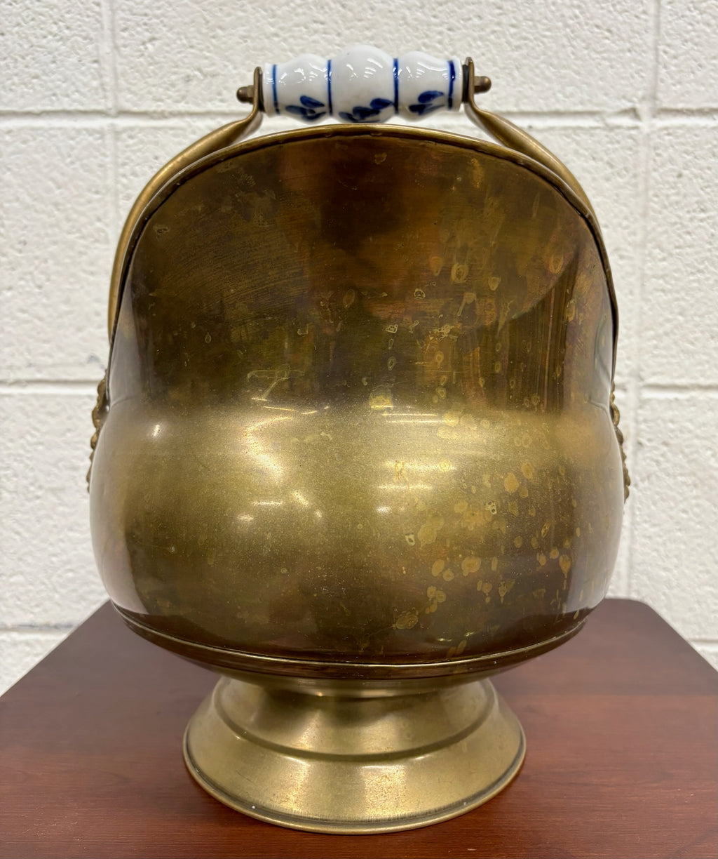 Vintage Brass Coal Scuttle with Lion Head Accents