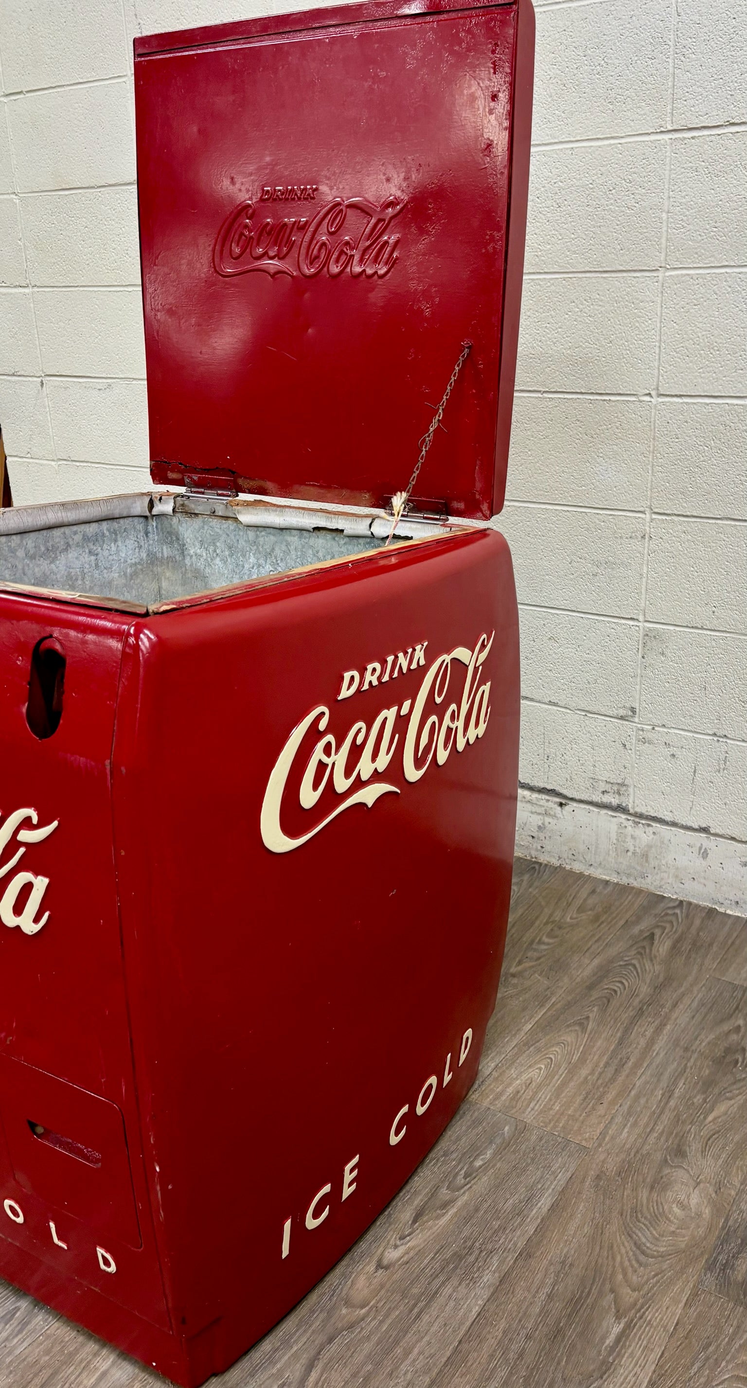 Vintage c. 1940s Westinghouse Coca-Cola Bottle Cooler
