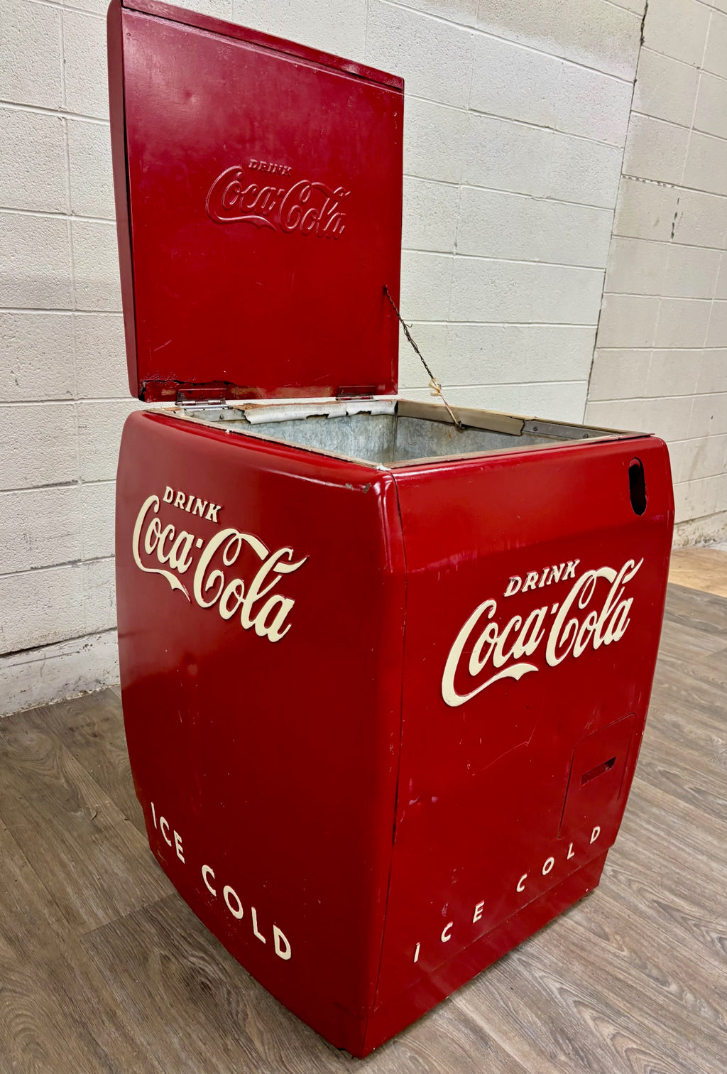 Vintage c. 1940s Westinghouse Coca-Cola Bottle Cooler