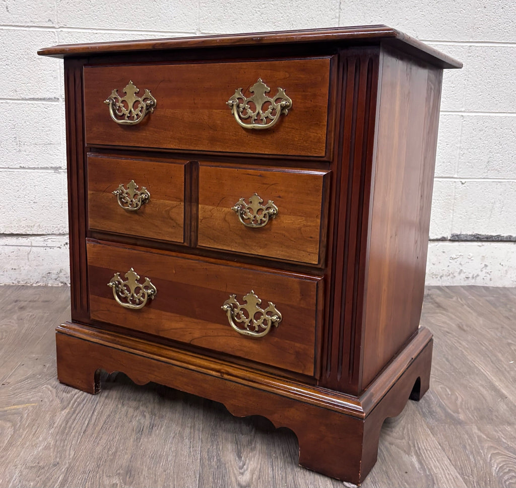 Vintage Broyhill Premier Four Drawer Bachelor’s Chest Nightstand