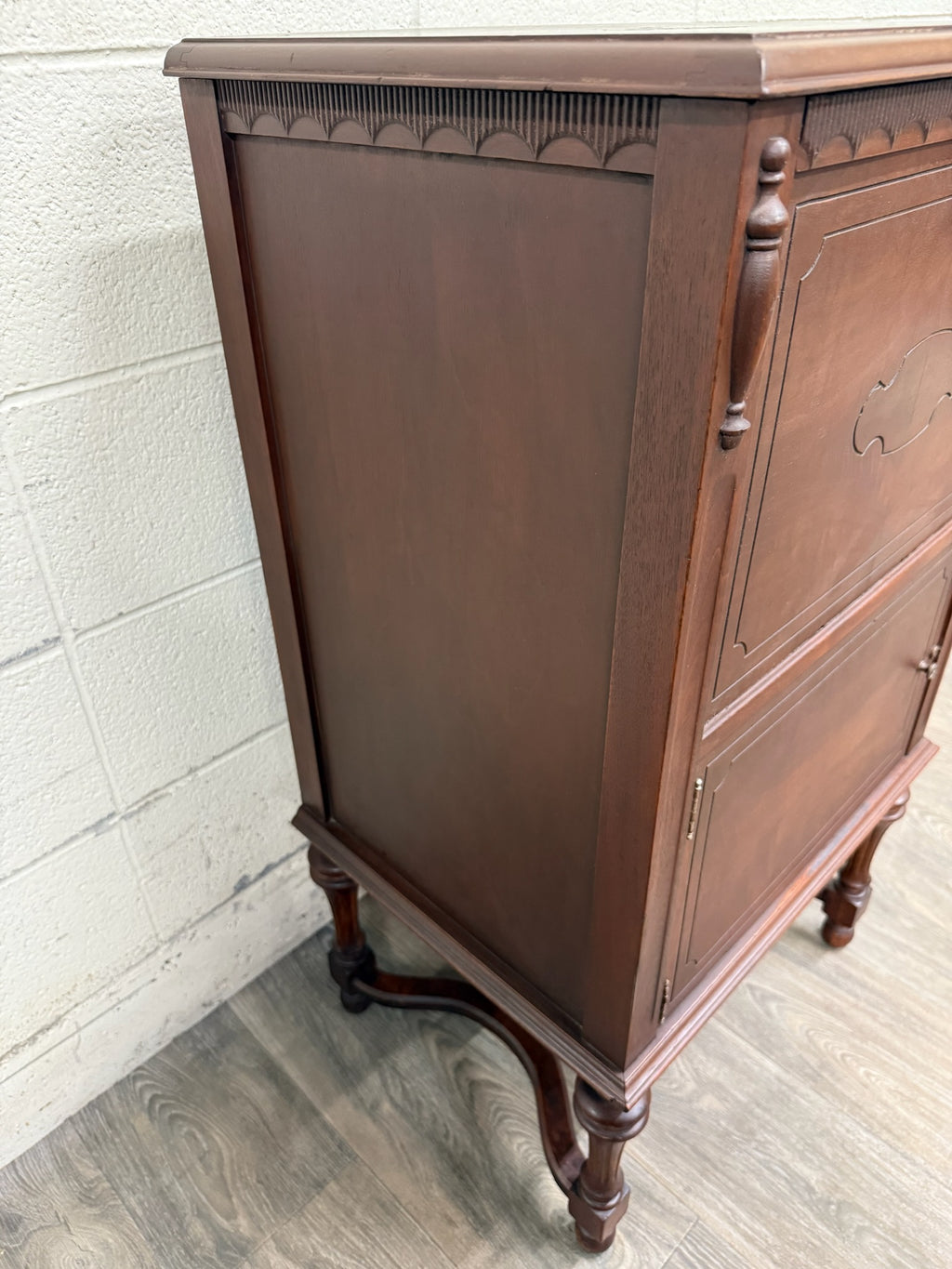 Antique Federal Colonial English Mahogany Lift Top Radio Cabinet Console Stand