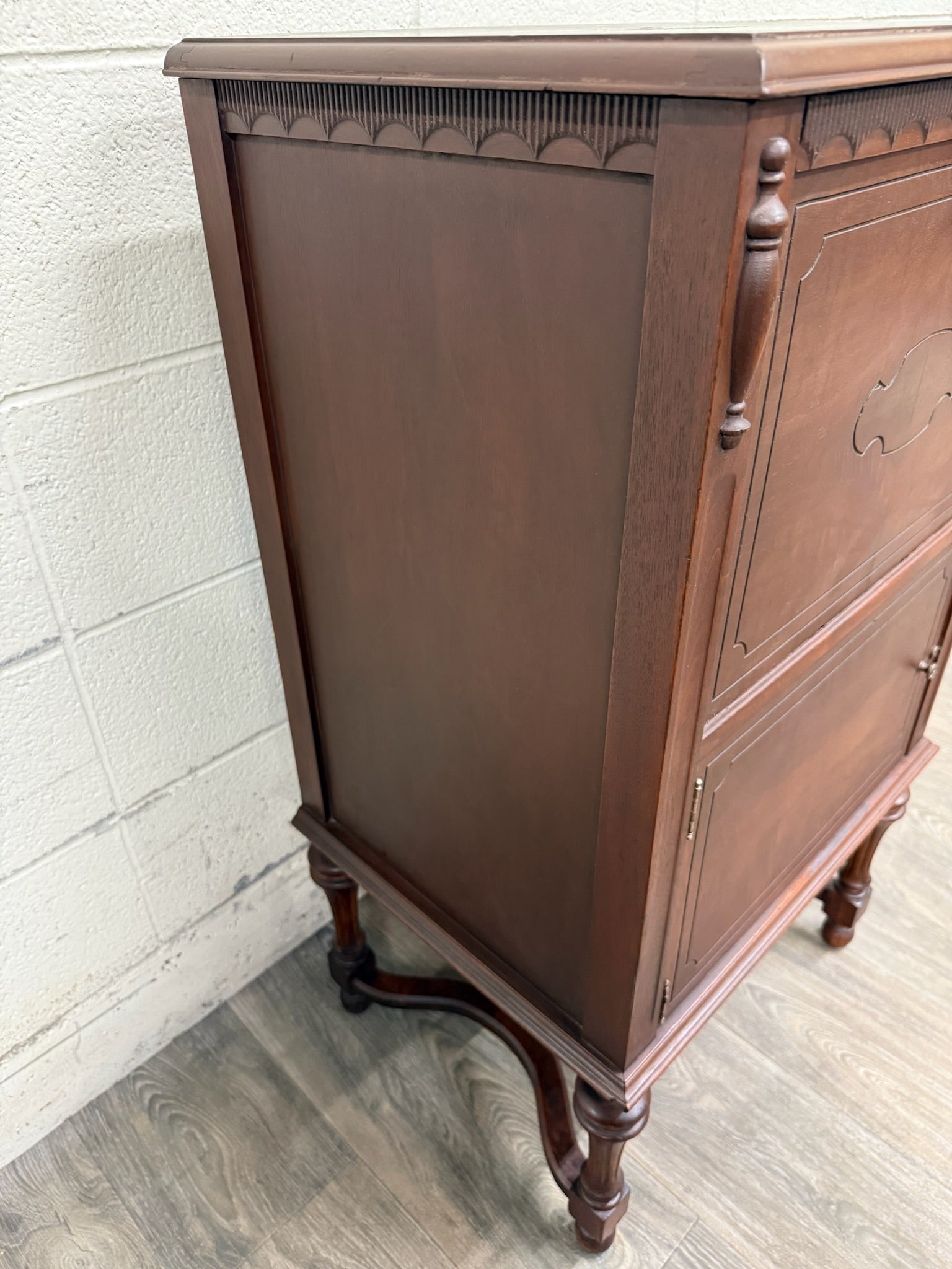 Antique Federal Colonial English Mahogany Lift Top Radio Cabinet Console Stand