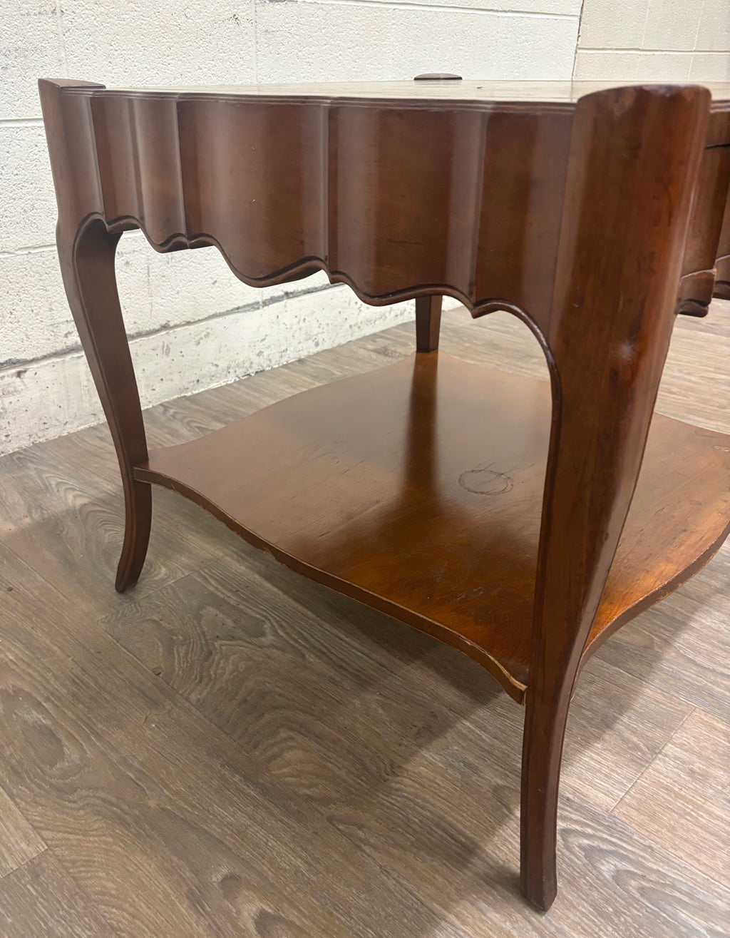 Vintage Townsend Mfg. Co. Tooled Leather Top Mahogany End Table