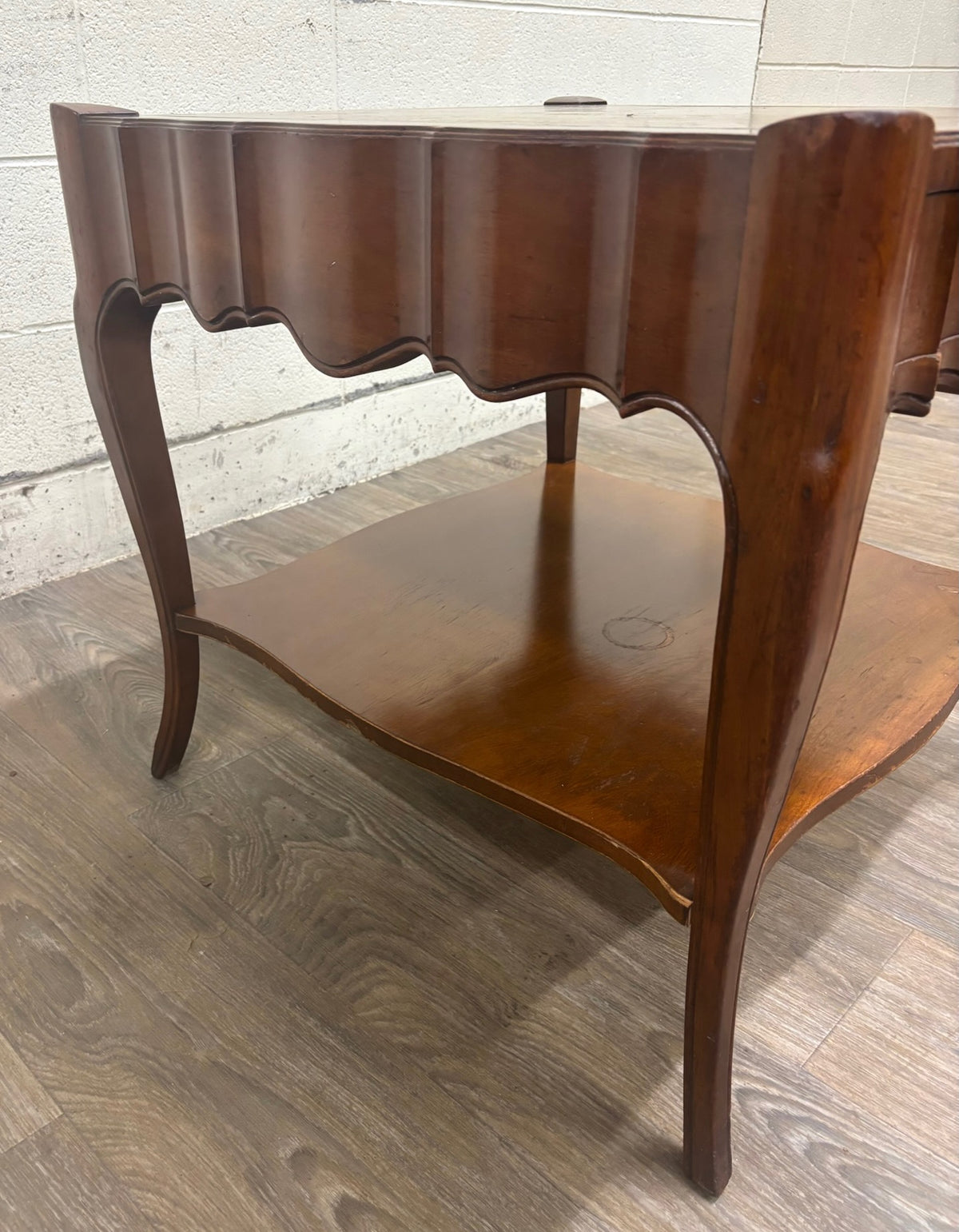 Vintage Townsend Mfg. Co. Tooled Leather Top Mahogany End Table