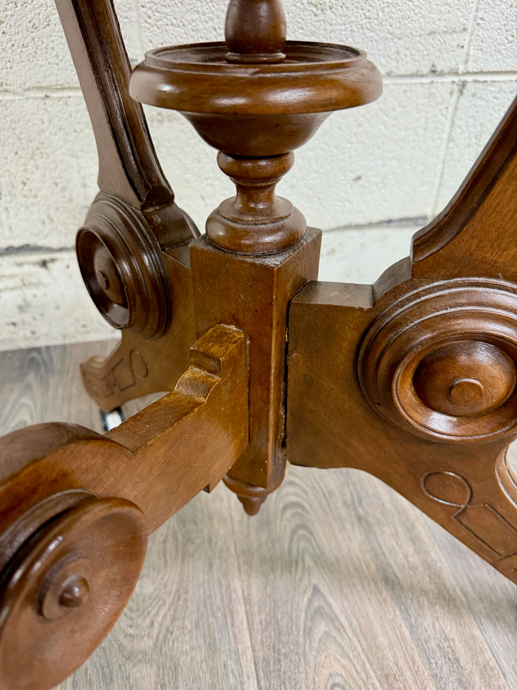 Antique W & M Salmans Victorian Eastlake Carved Oak Trestle Base Library Table