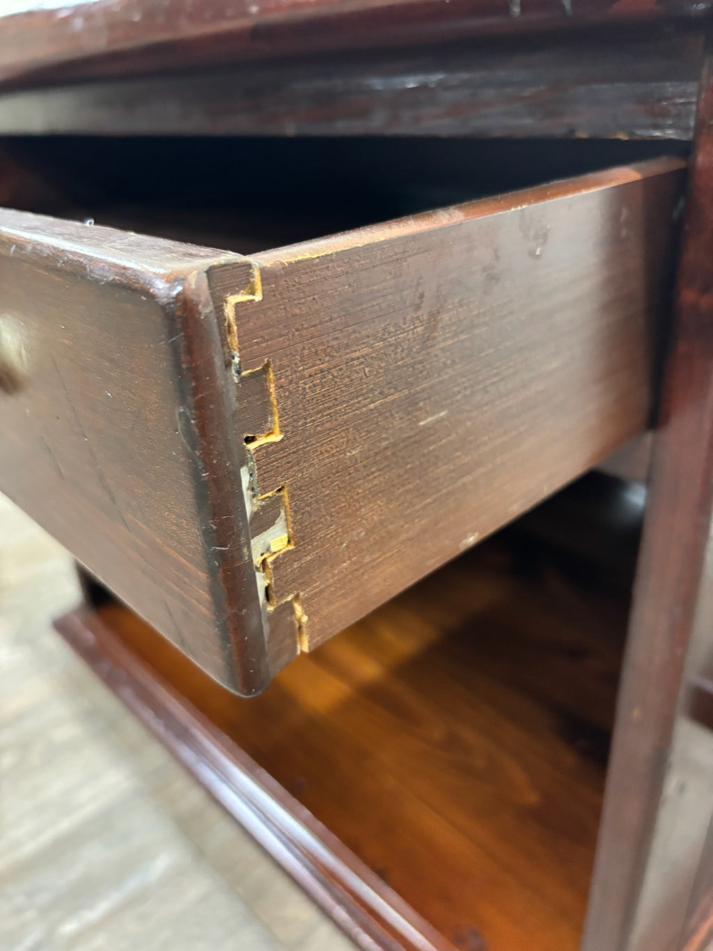Vintage Ethan Allen Early American Style Solid Pine Dry Sink Bedside Cabinet