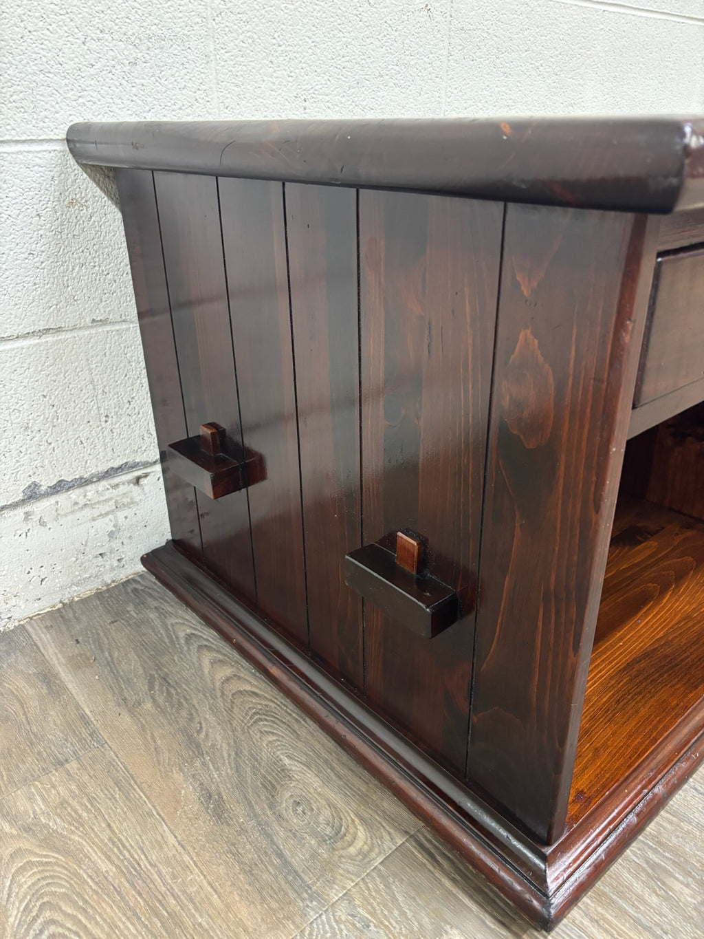 Vintage Ethan Allen Early American Style Solid Pine Dry Sink Bedside Cabinet