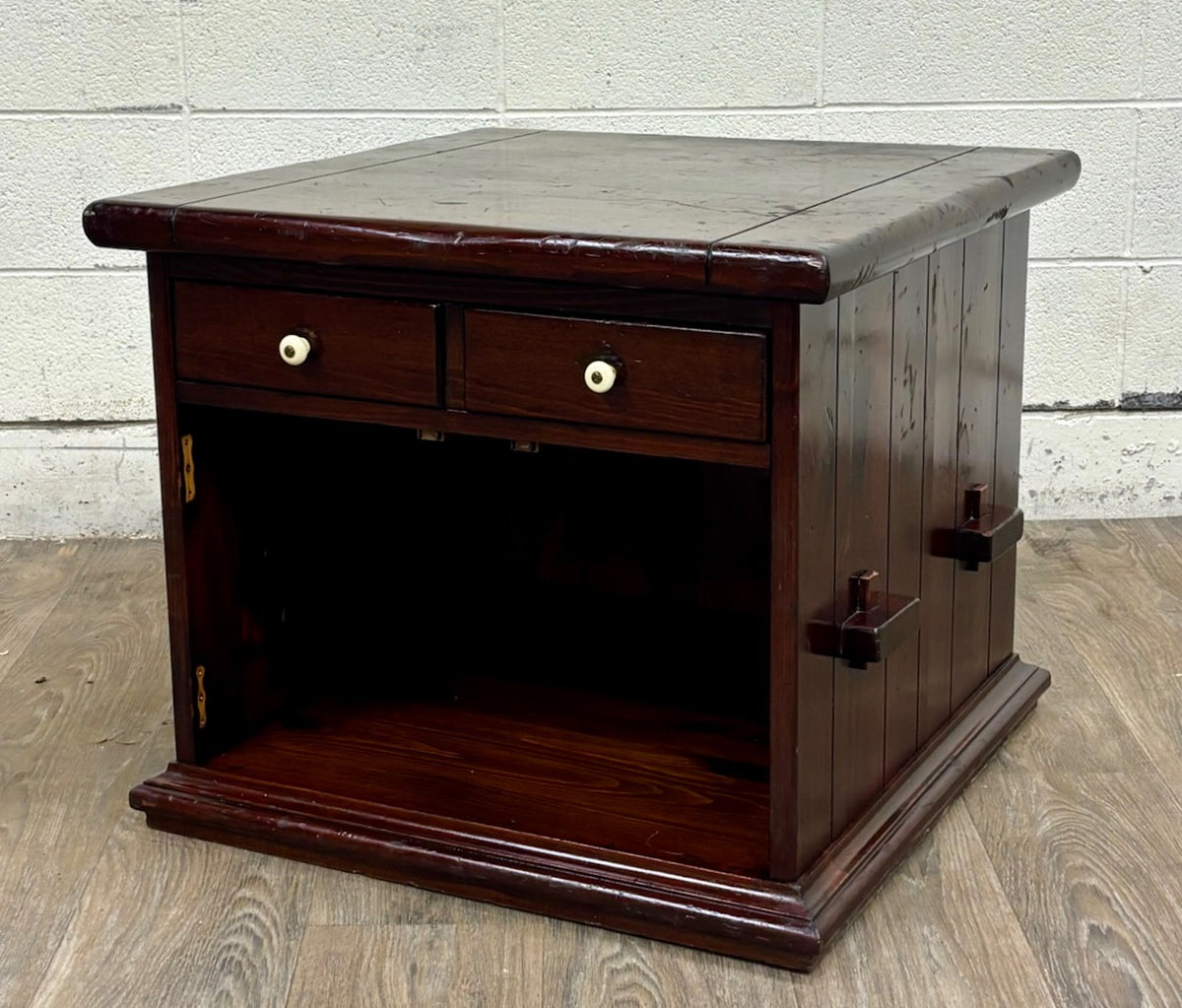 Vintage Ethan Allen Early American Style Solid Pine Dry Sink Bedside Cabinet