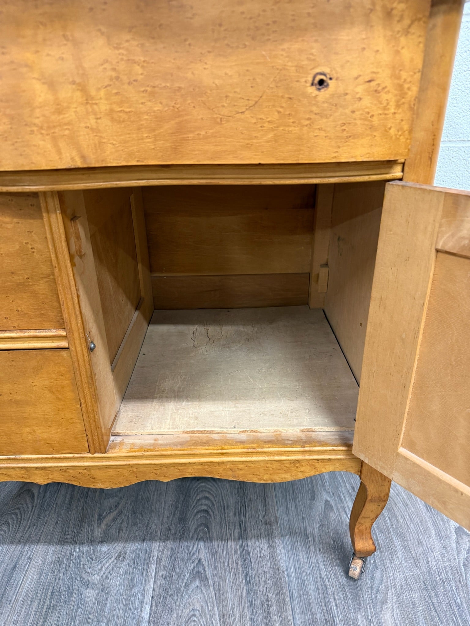 Antique Victorian or Edwardian Birdseye Maple Washstand Cabinet Commode Dry Sink