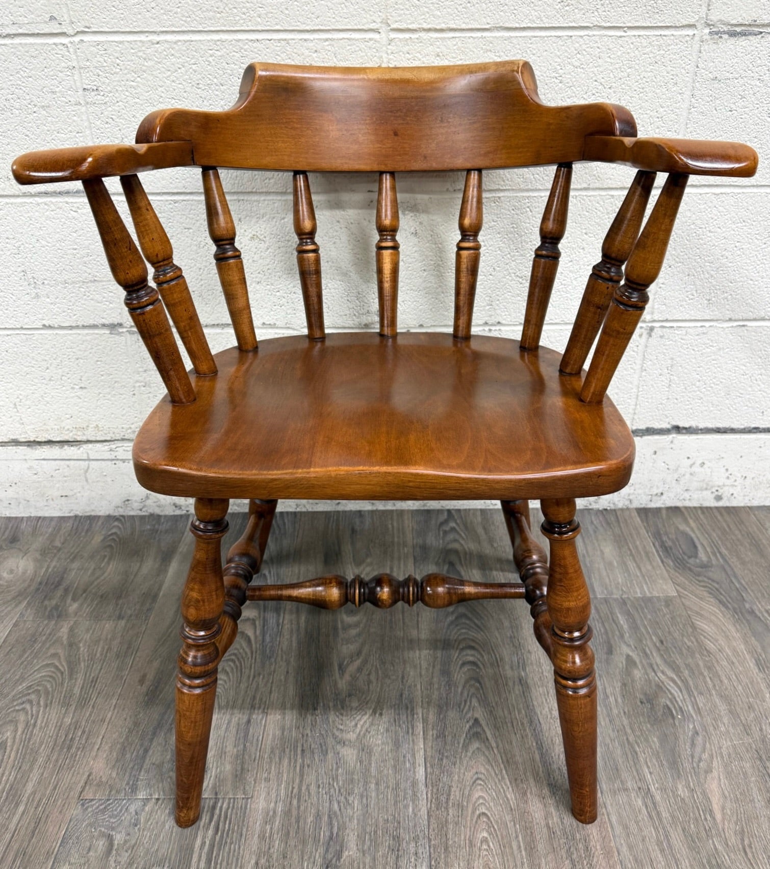 VTG Sprague & Carleton Colonial Revival Solid Maple Barrel Back Captain Chairs