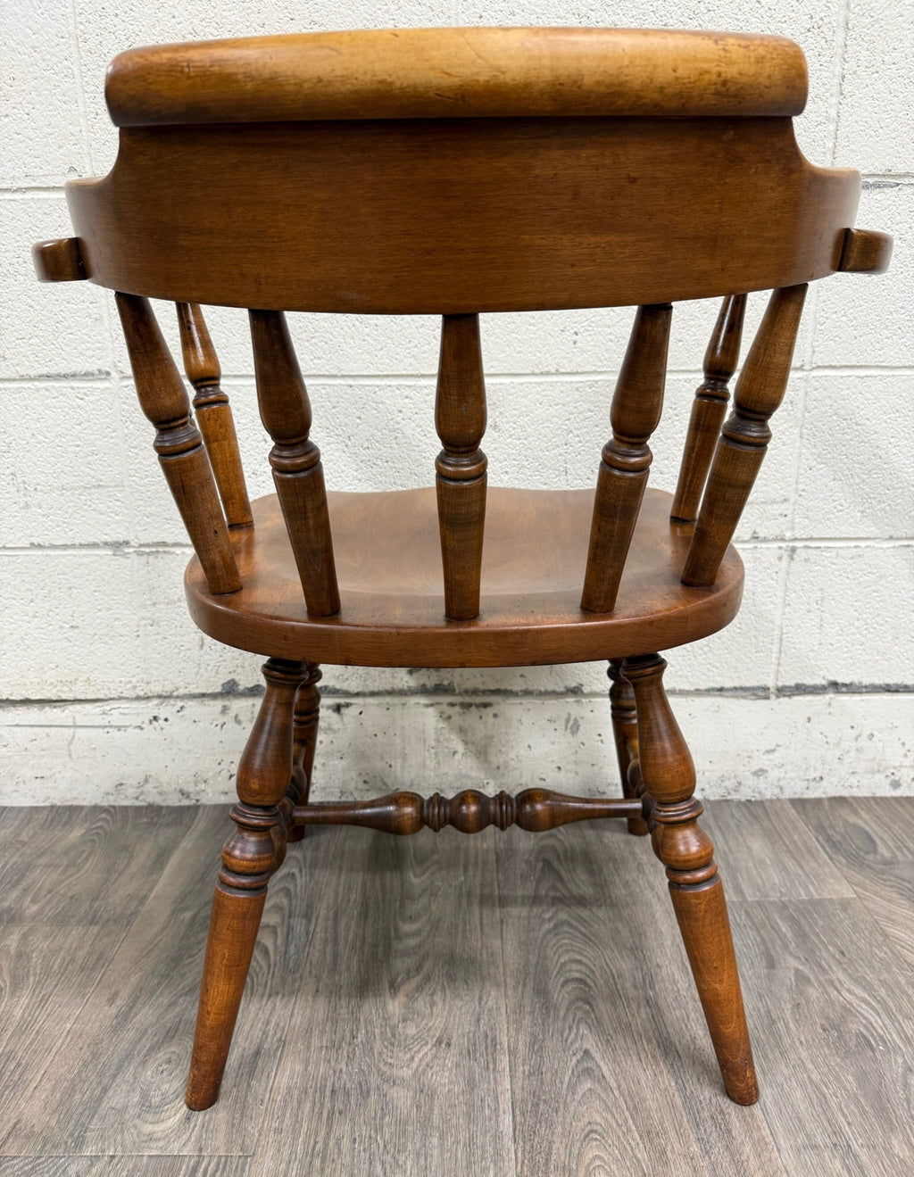 VTG Sprague & Carleton Colonial Revival Solid Maple Barrel Back Captain Chairs
