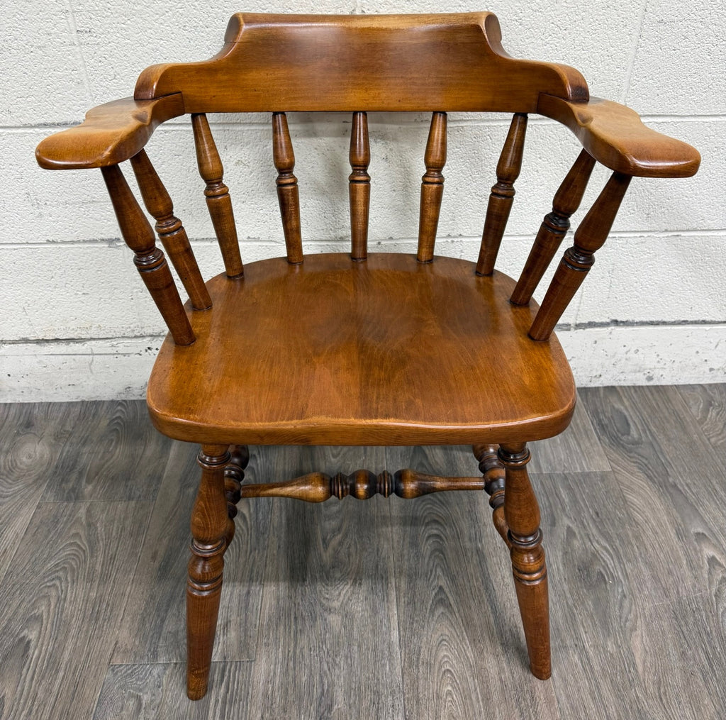 VTG Sprague & Carleton Colonial Revival Solid Maple Barrel Back Captain Chairs