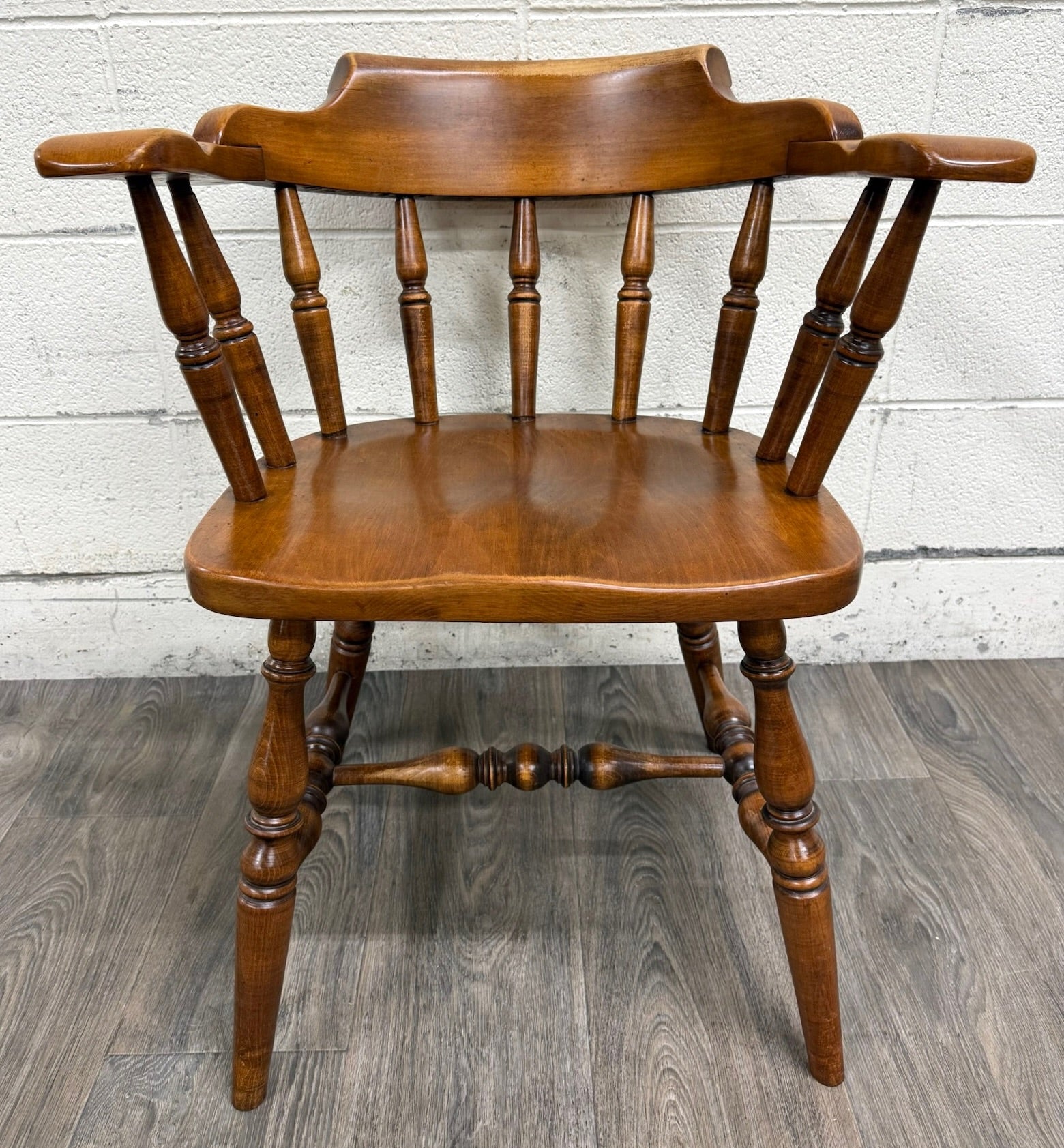 VTG Sprague & Carleton Colonial Revival Solid Maple Barrel Back Captain Chairs