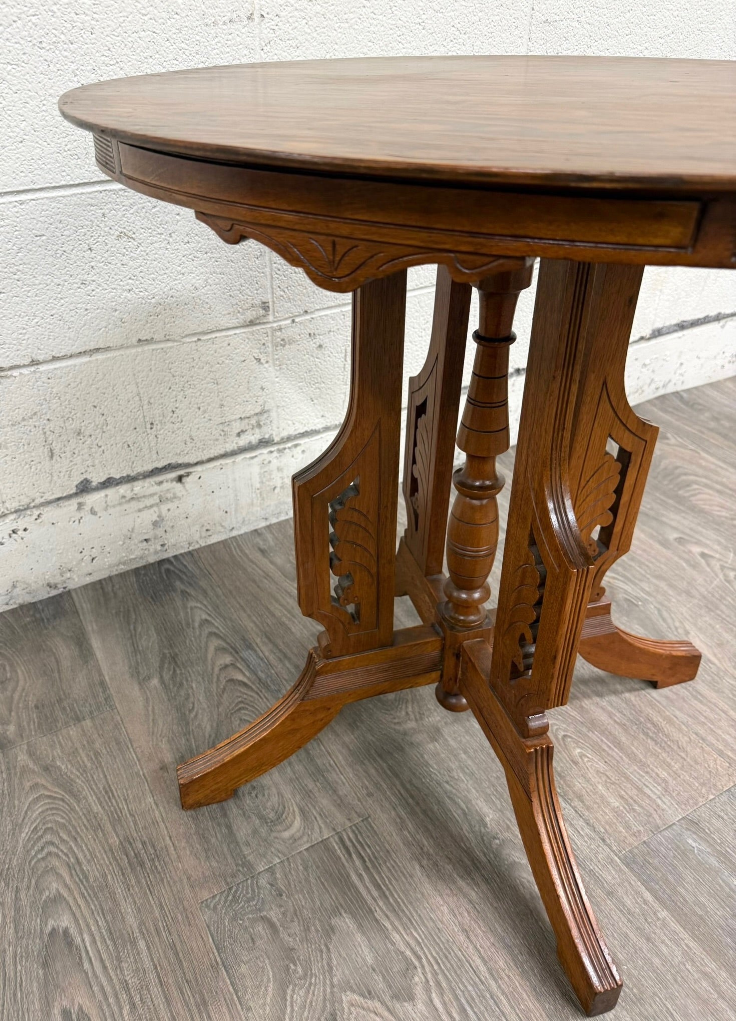 Antique Victorian Eastlake Quarter Sawn Tiger Oak Parlor Table