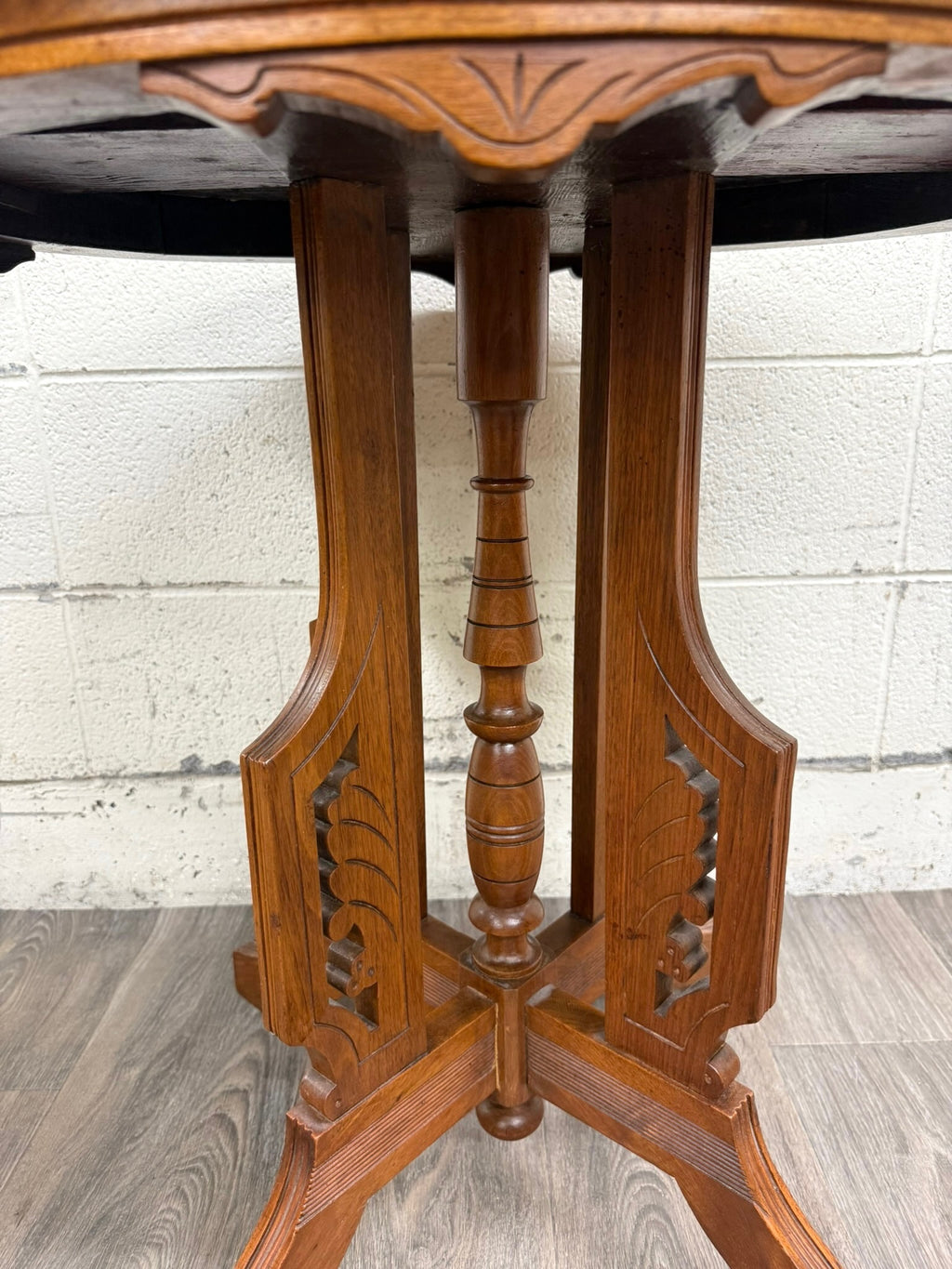 Antique Victorian Eastlake Quarter Sawn Tiger Oak Parlor Table