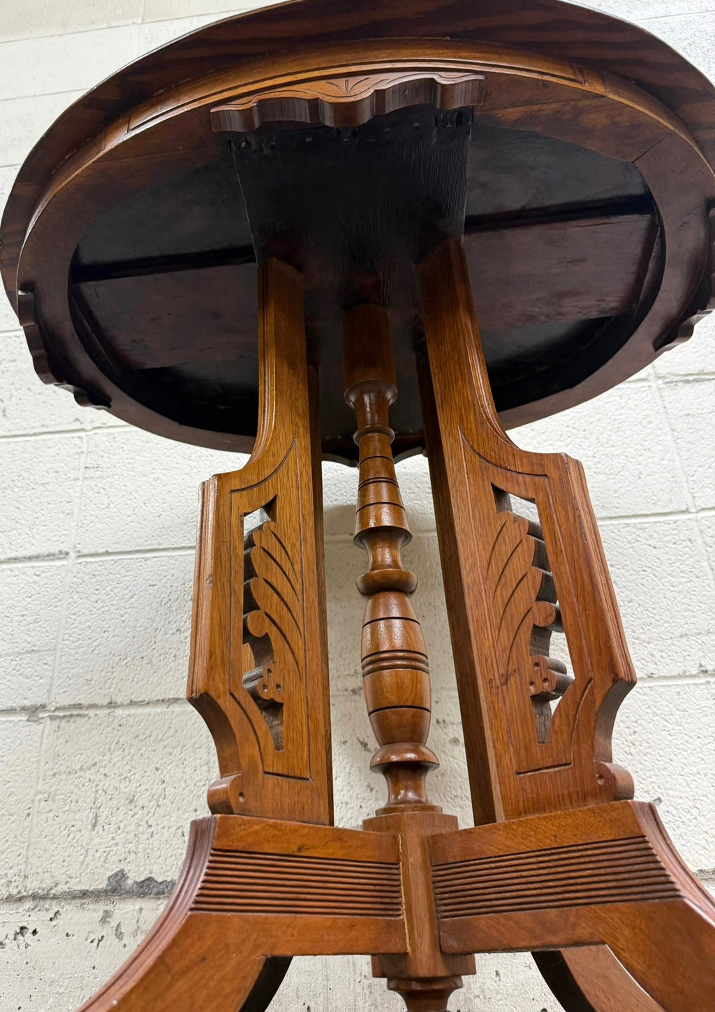 Antique Victorian Eastlake Quarter Sawn Tiger Oak Parlor Table