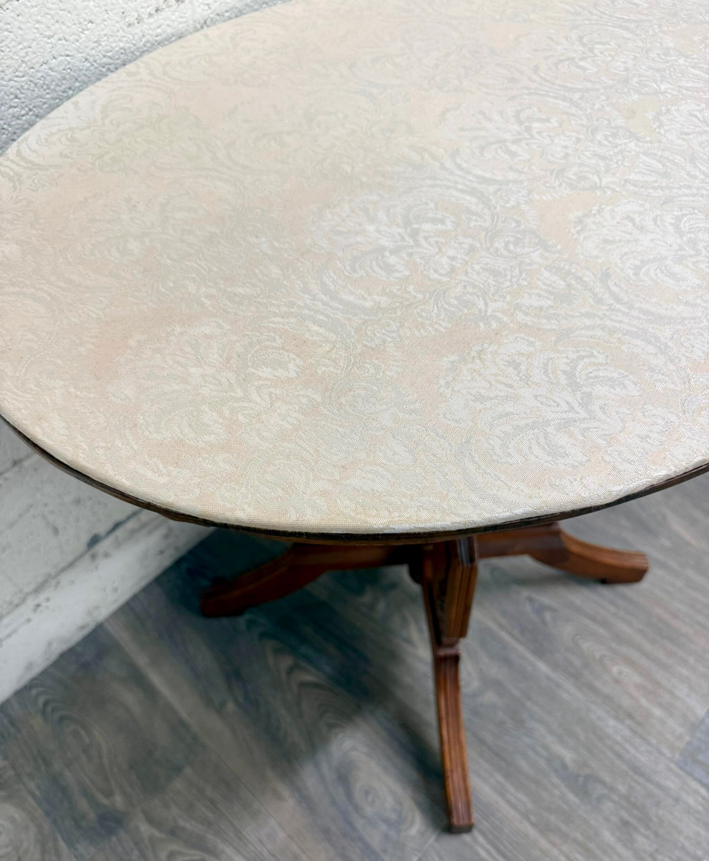 Antique Victorian Eastlake Quarter Sawn Tiger Oak Parlor Table