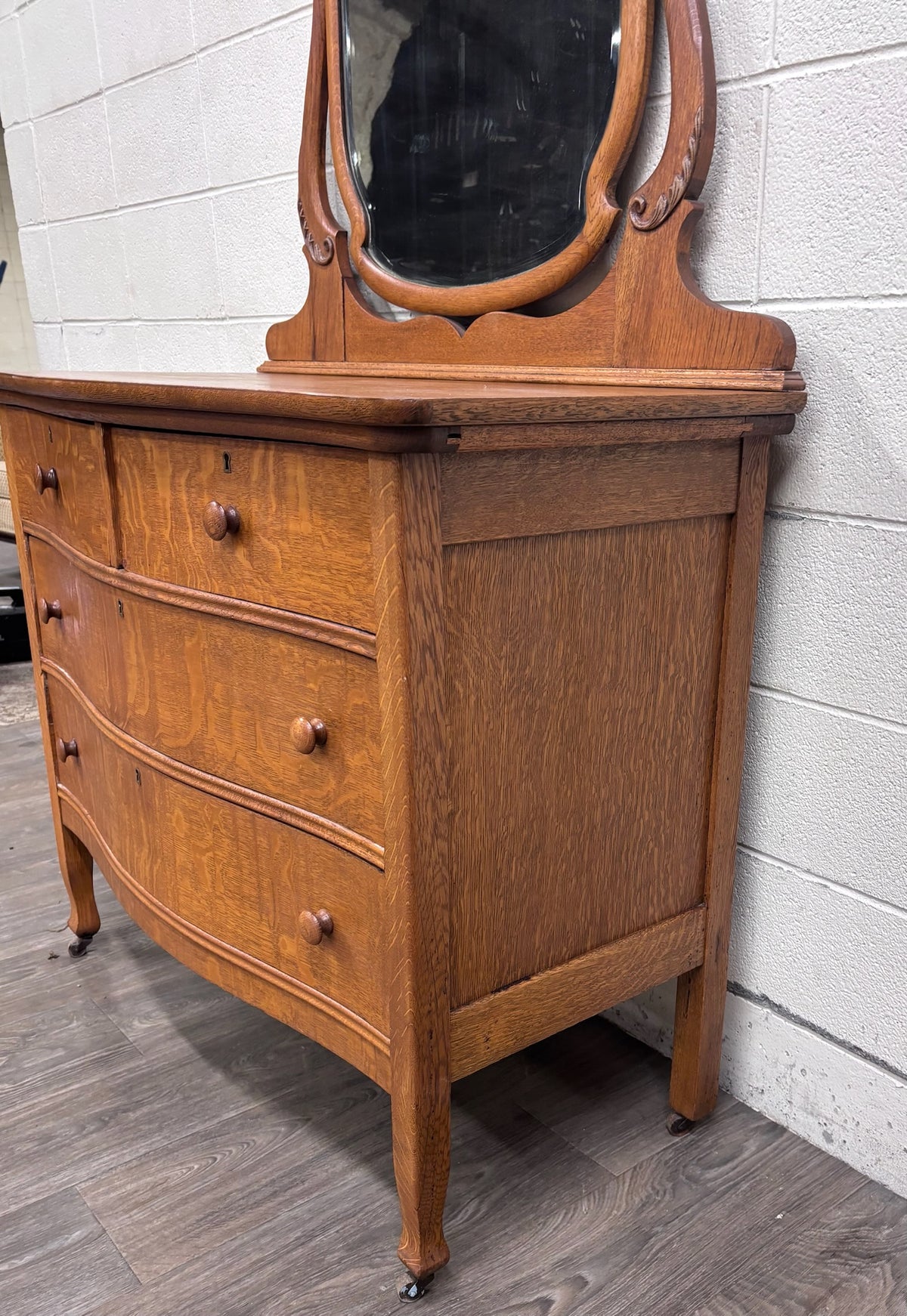 Antique Victorian Quarter Sawn Tiger Oak Serpentine Dresser with Mirror